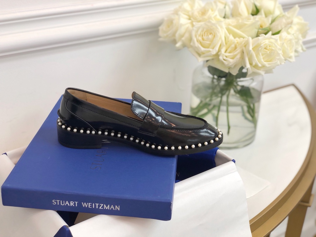 STUART WEITZMAN w Super good wearable Louboutins 〰️ million years classic small leather shoes