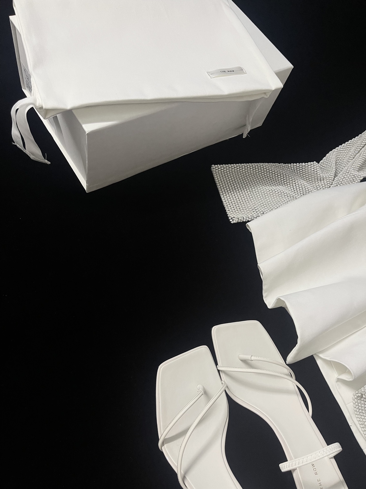 𝐓𝐡𝐞 𝐫𝐨𝐰 ｜𝟐𝟎𝟐𝟑/𝐒𝐒 𝐧𝐞𝐰 Minimalist sandals