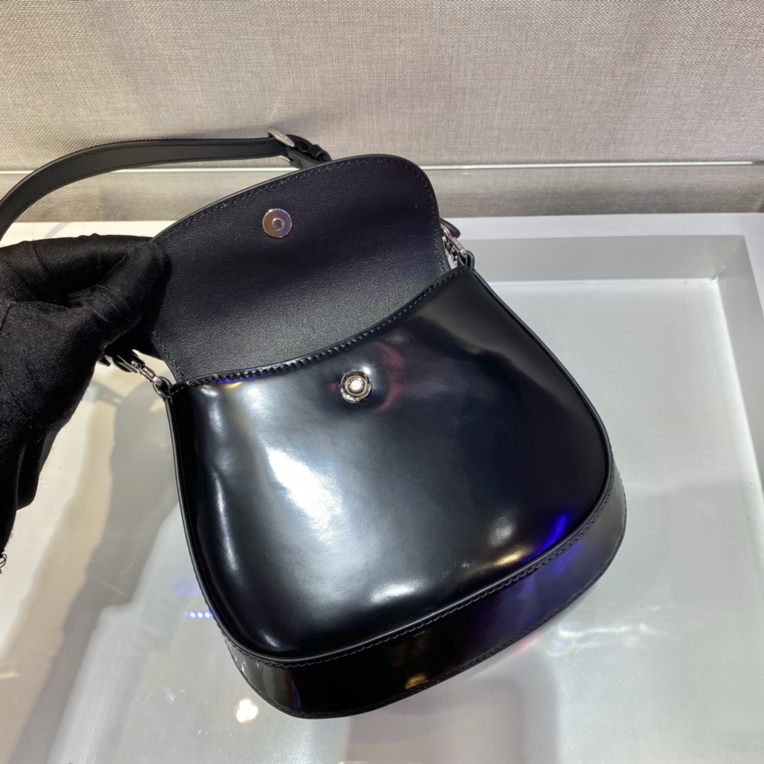 𝐏𝐑𝐀𝐃𝐀 mini 1BH188