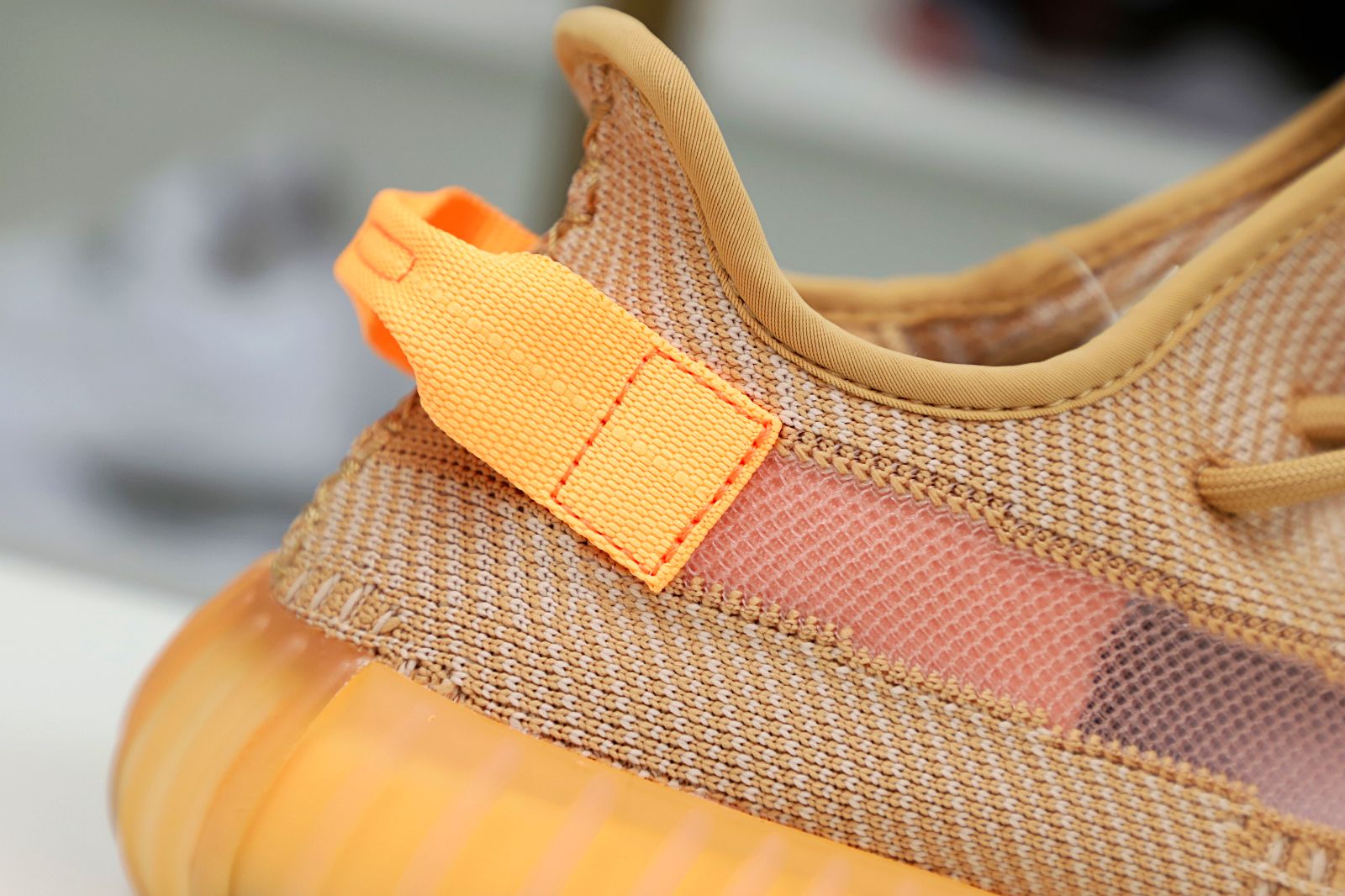 YEEZY BOOST 350 V2 CLAY