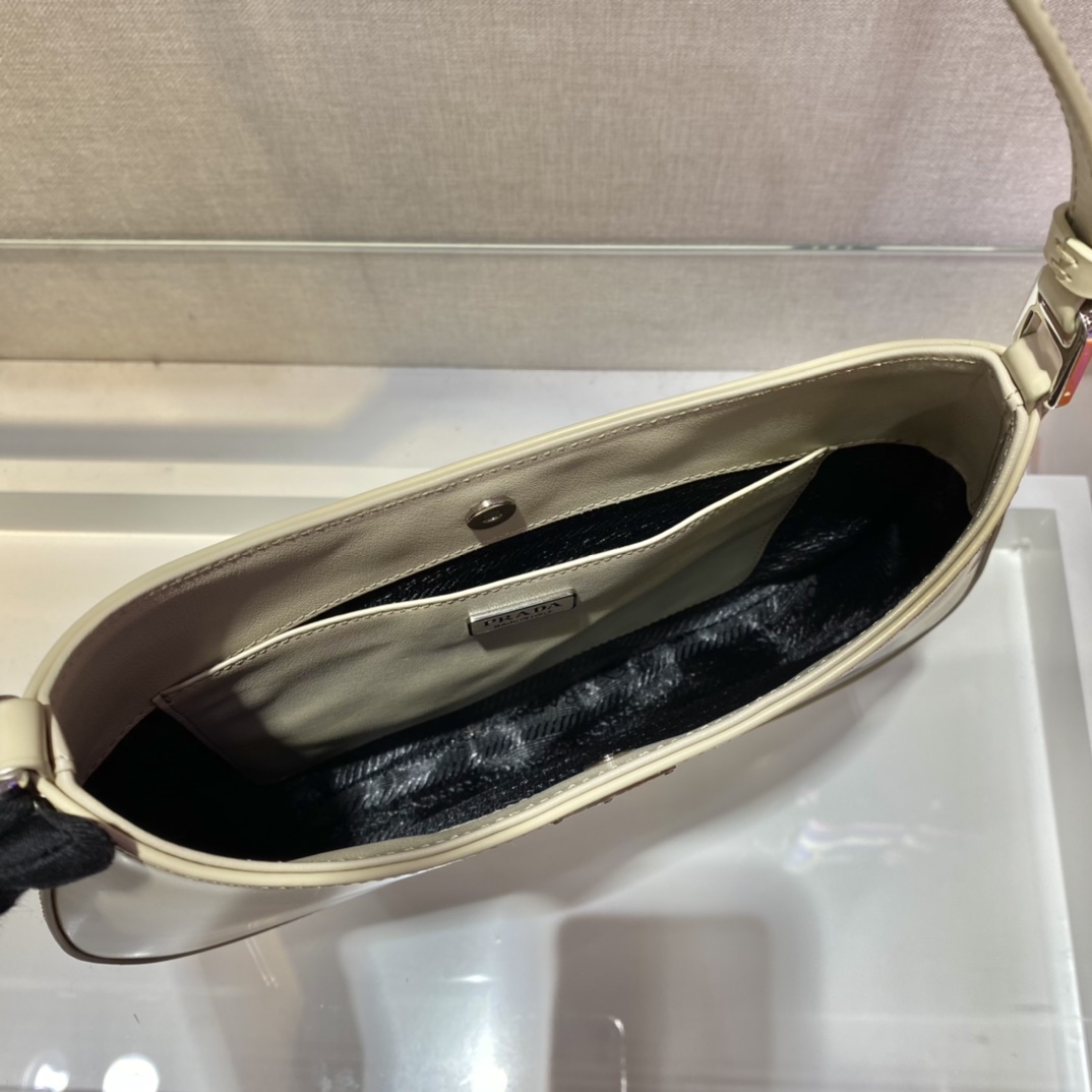 𝐏𝐑𝐀𝐃𝐀 New Underarm Bag 1BC499