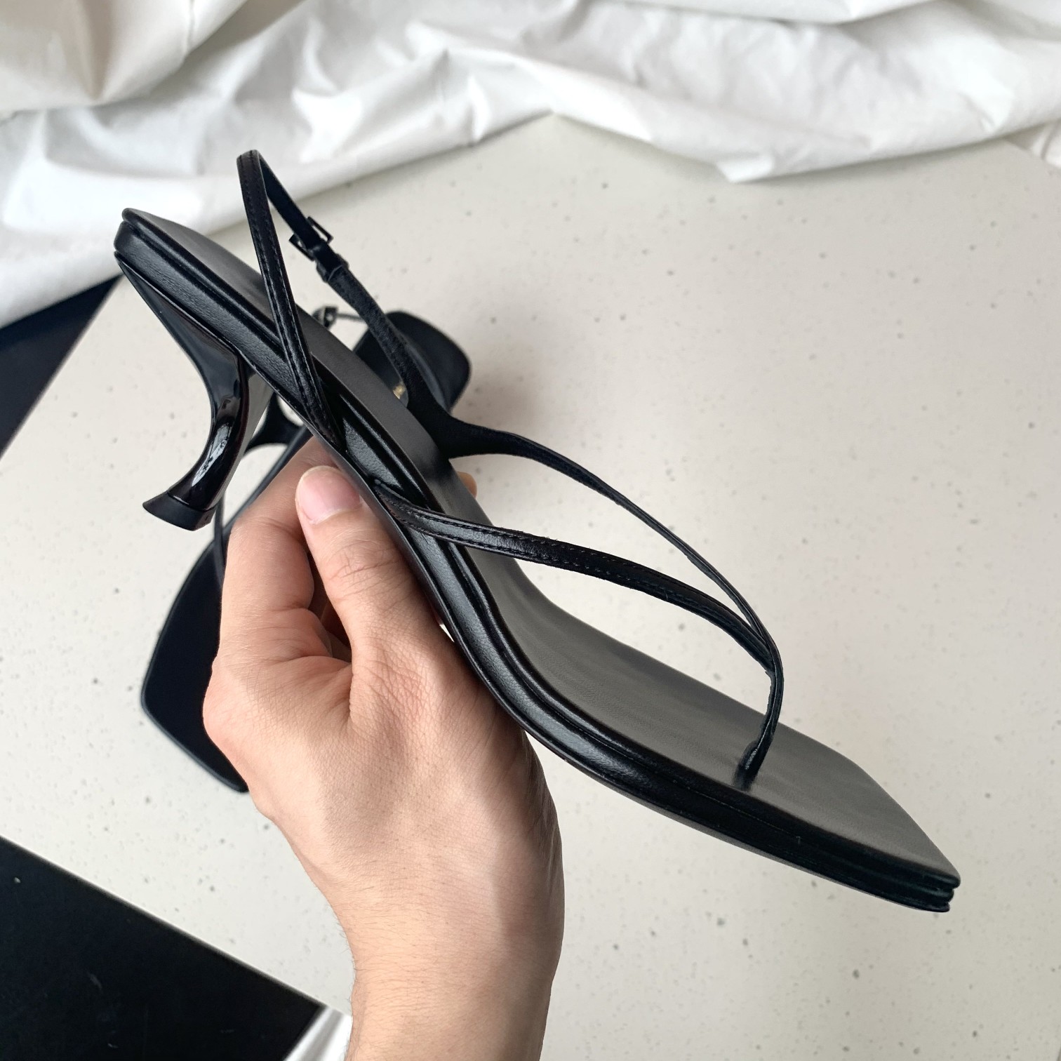 THE ROW | 𝟐𝟎𝟐𝟏/𝐒𝐒 𝐧𝐞𝐰 21/spring/summer clip-on sandals- Bespoke exclusive imported sheepskin