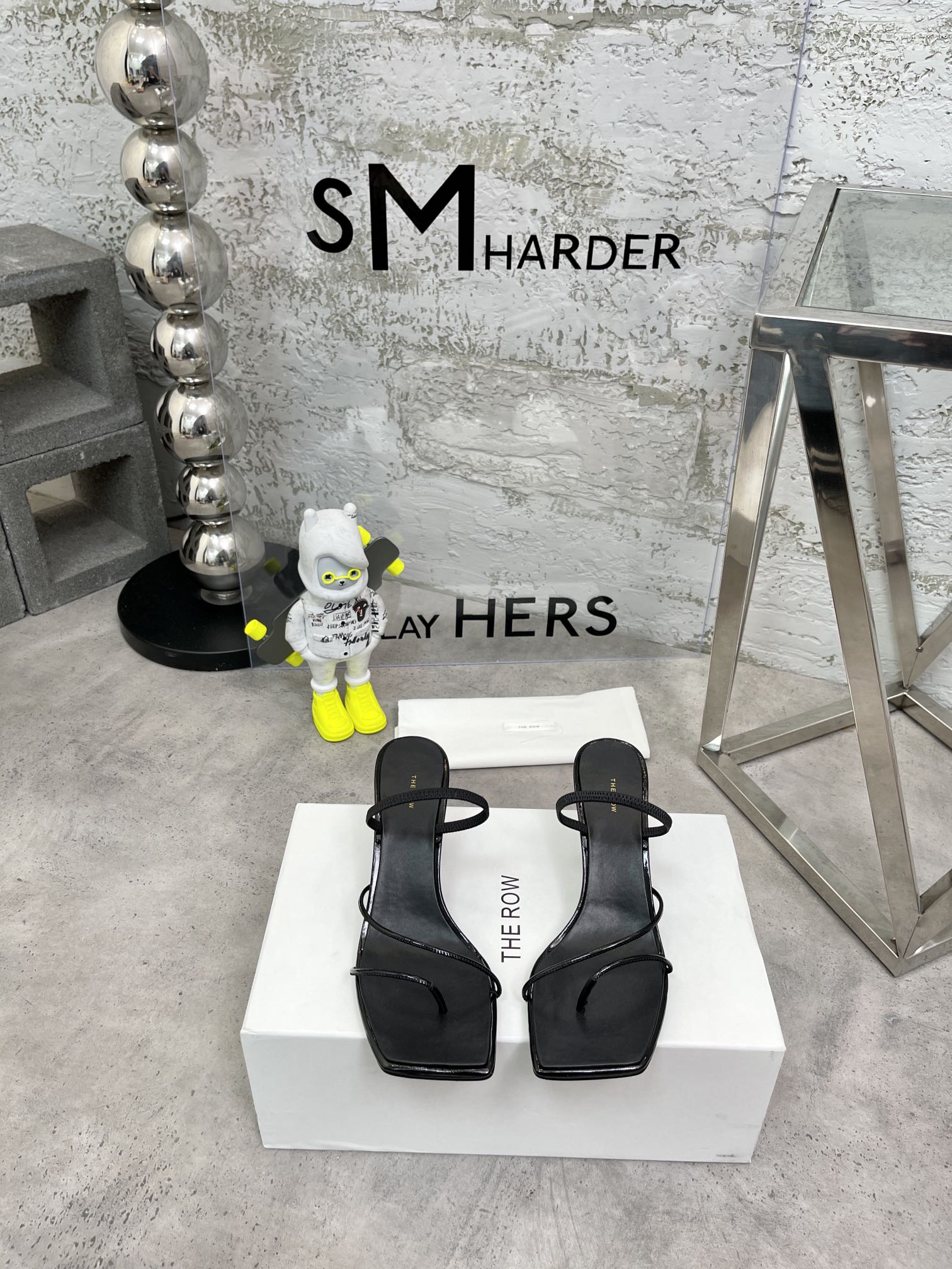 𝐓𝐡𝐞 𝐫𝐨𝐰｜𝟐𝟎𝟐𝟑/𝐒𝐒 𝐧𝐞𝐰 niche tide brand The row 2023 spring and summer new sexy thin strap cat heel sandals