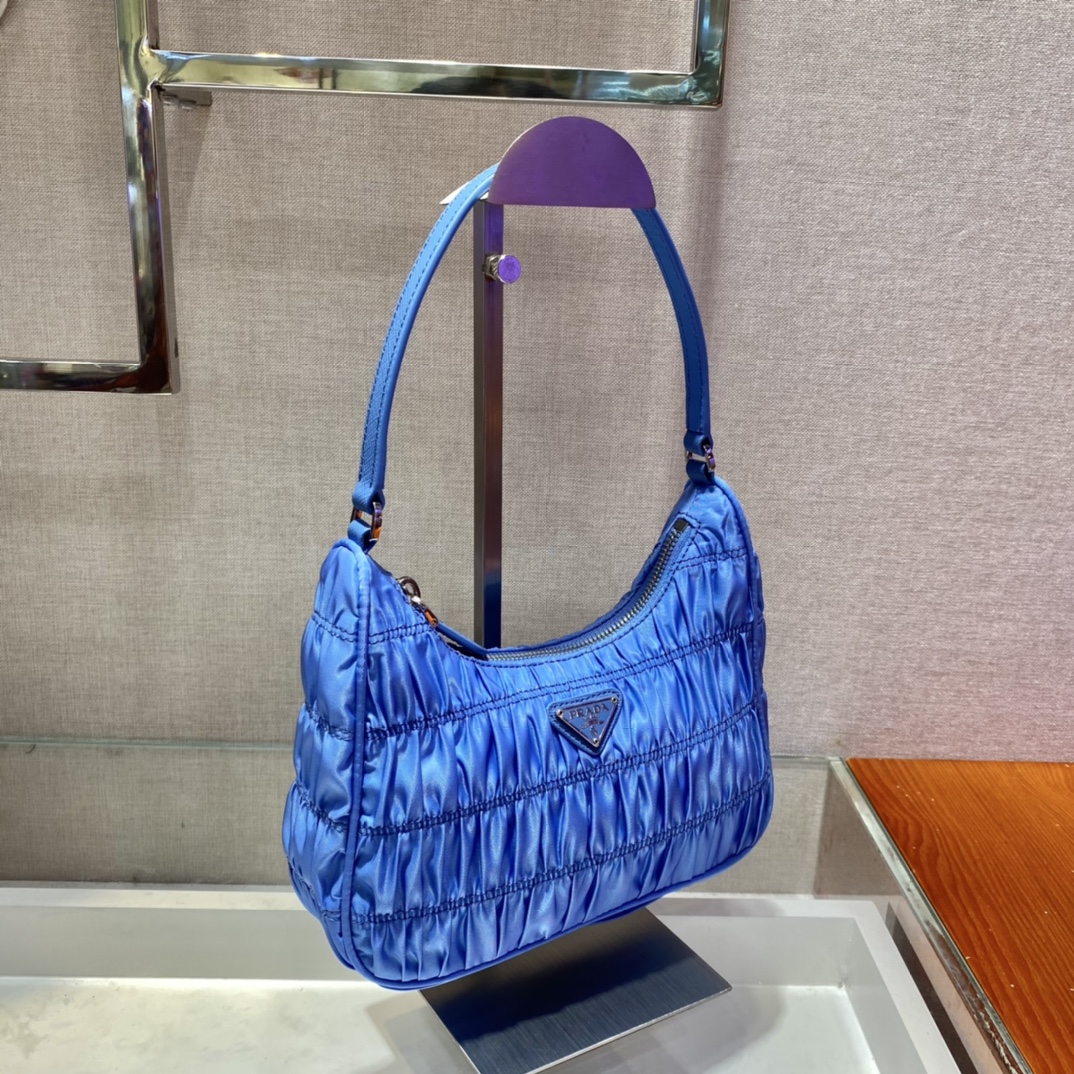 𝐏𝐑𝐀𝐃𝐀 nylon crinkle Hobo underarm bag