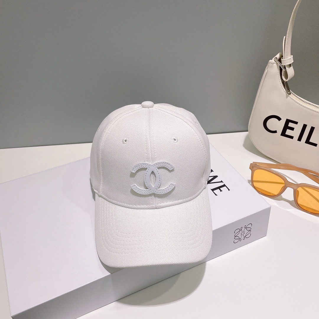 [CHANEL Chanel] new counter synchronization baseball cap