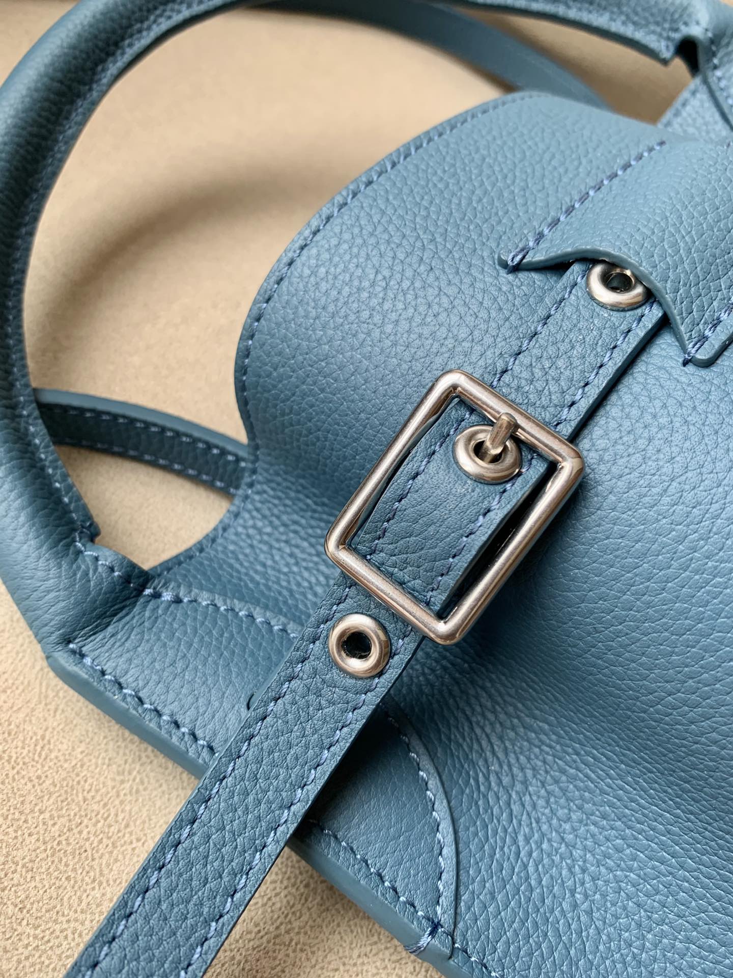 𝐂𝐞𝐥𝐢𝐧𝐞 Bigbag bucket nano  calfskin
