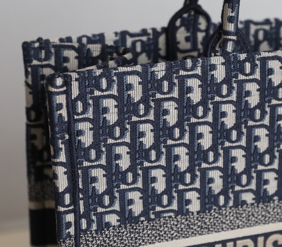 DIOR TOTE blue Oblique pattern