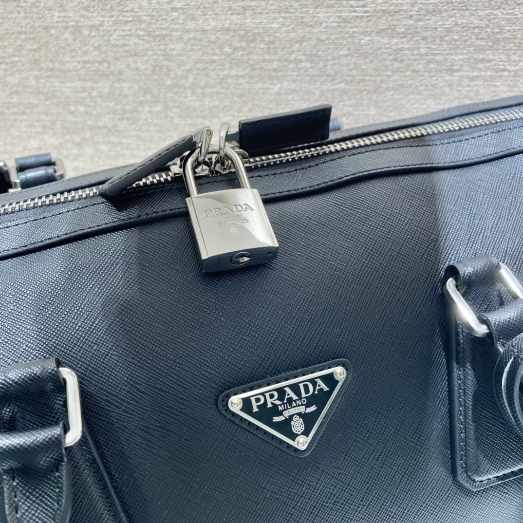 𝐏𝐑𝐀𝐃𝐀 New travel bag 2VC018