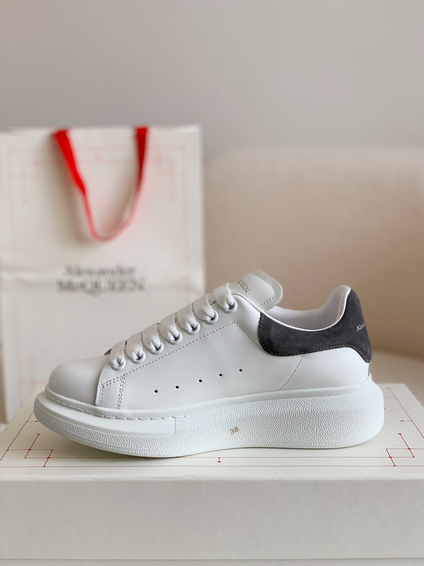 Alexander McQueen MQ Dark grey velvet tail Sneakers