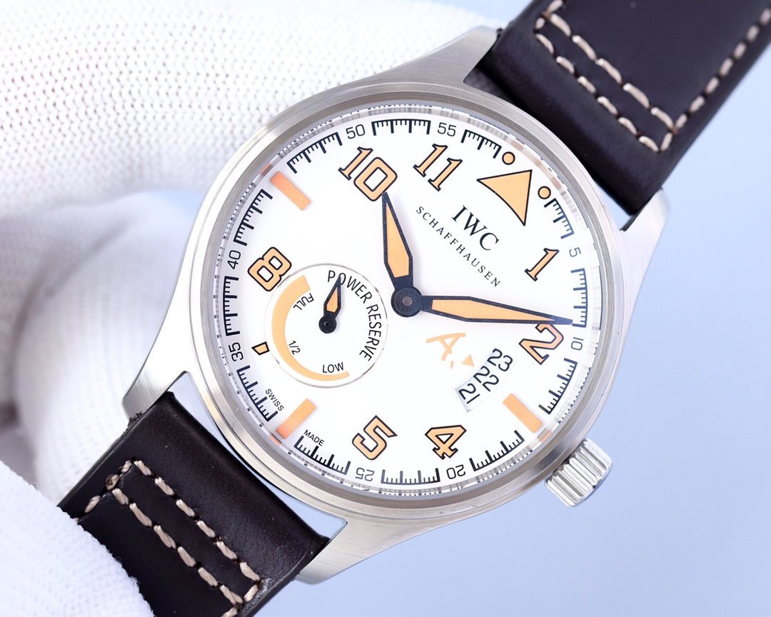 IWC- The line staff series lW5127537 movement automatic mechanical Swiss machine 2824 316 stainless steel