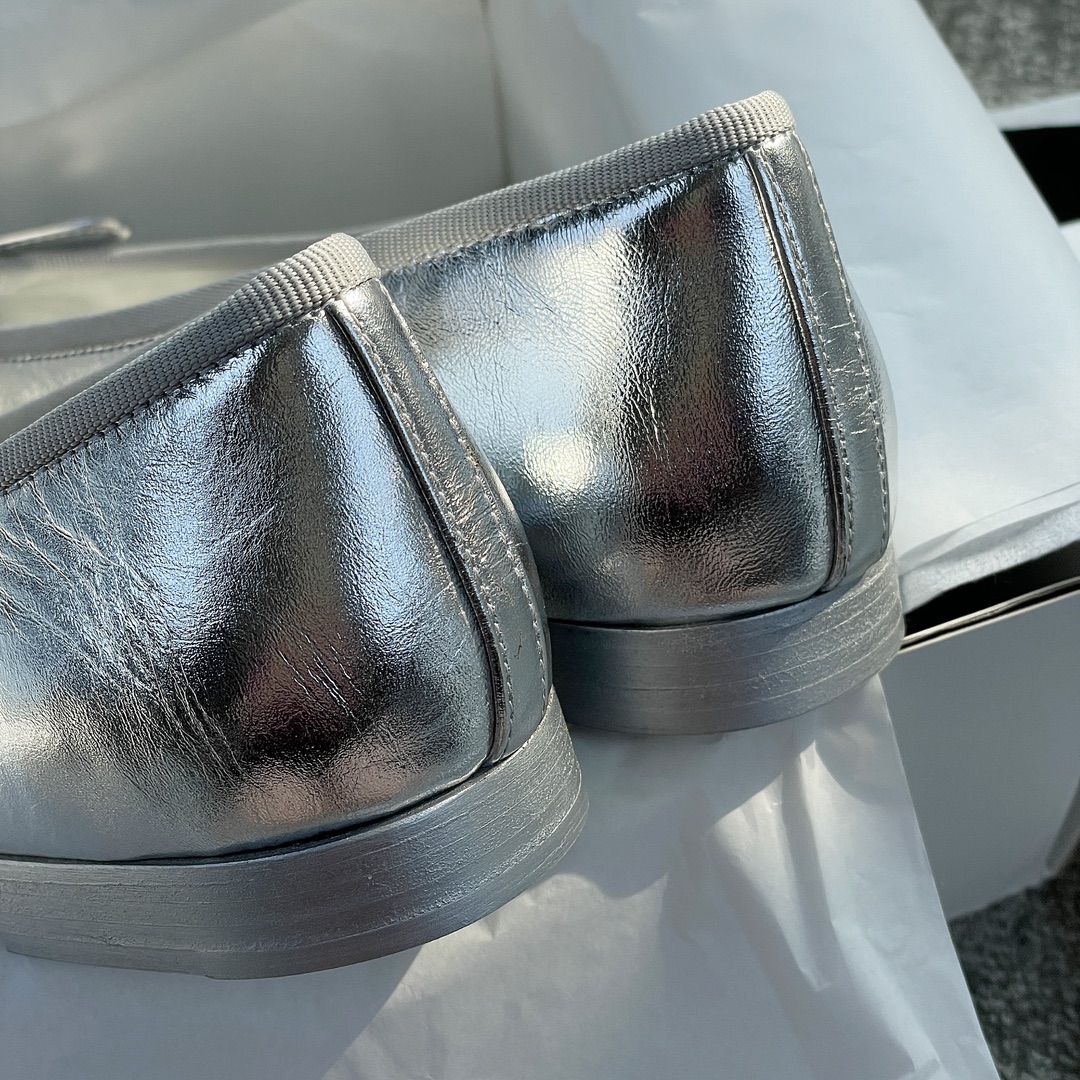 CHANEL classic ballet shoes the version is very positive classic models do not have to worry about the version