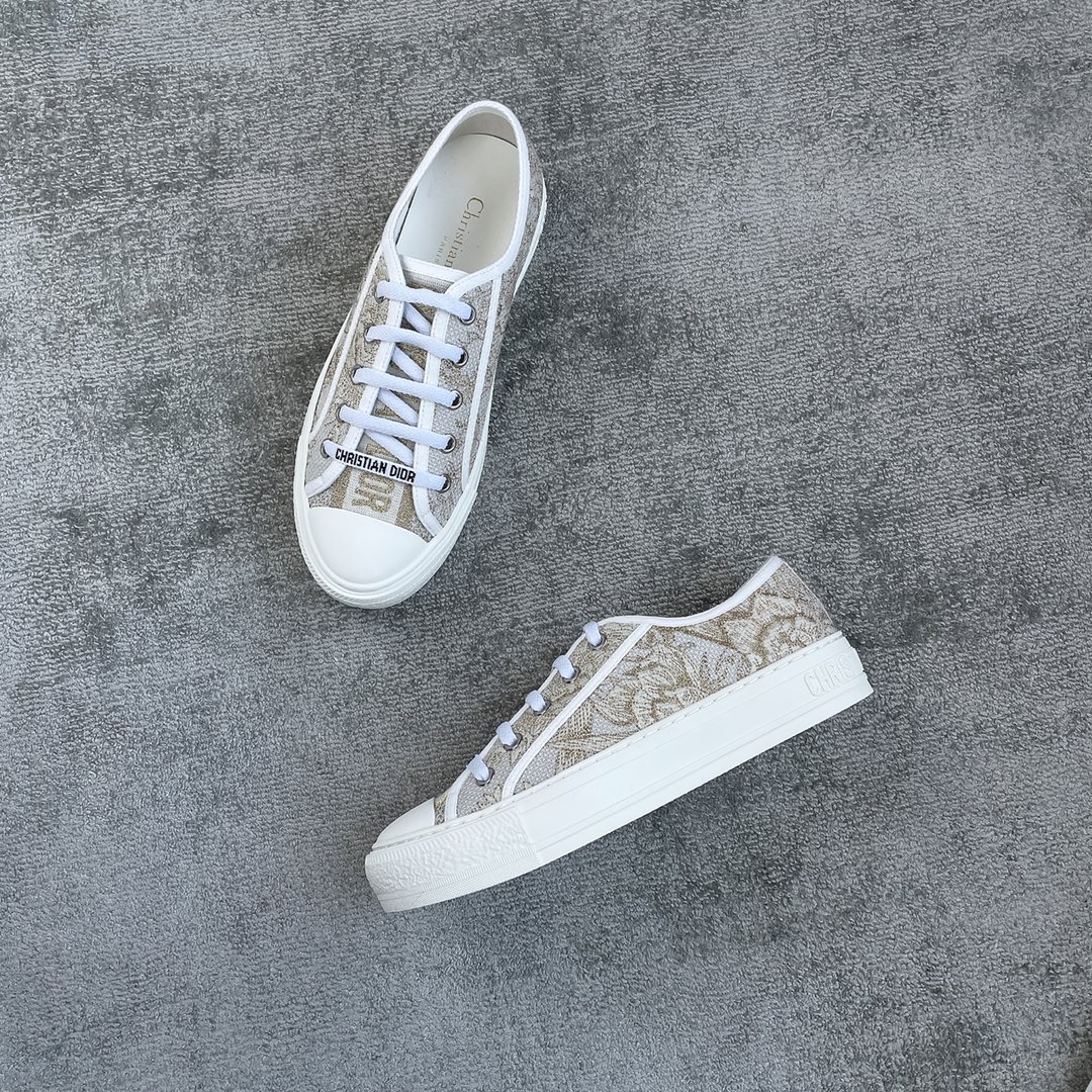 DIOR embroidered boardshorts gold Full electric embroidery Water-dyed sheepskin lining Private moulded outsole