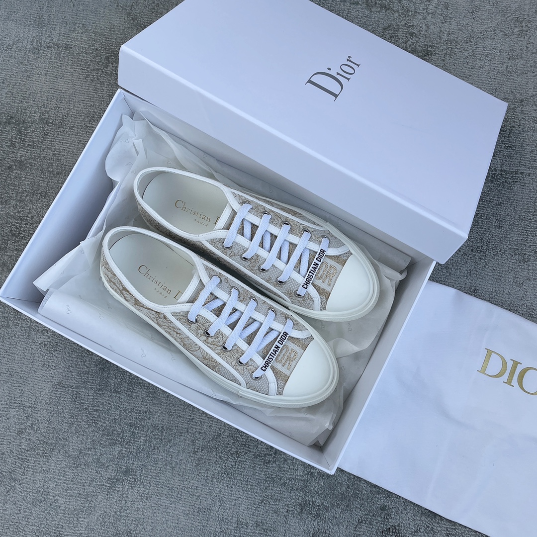 DIOR embroidered boardshorts gold Full electric embroidery Water-dyed sheepskin lining Private moulded outsole