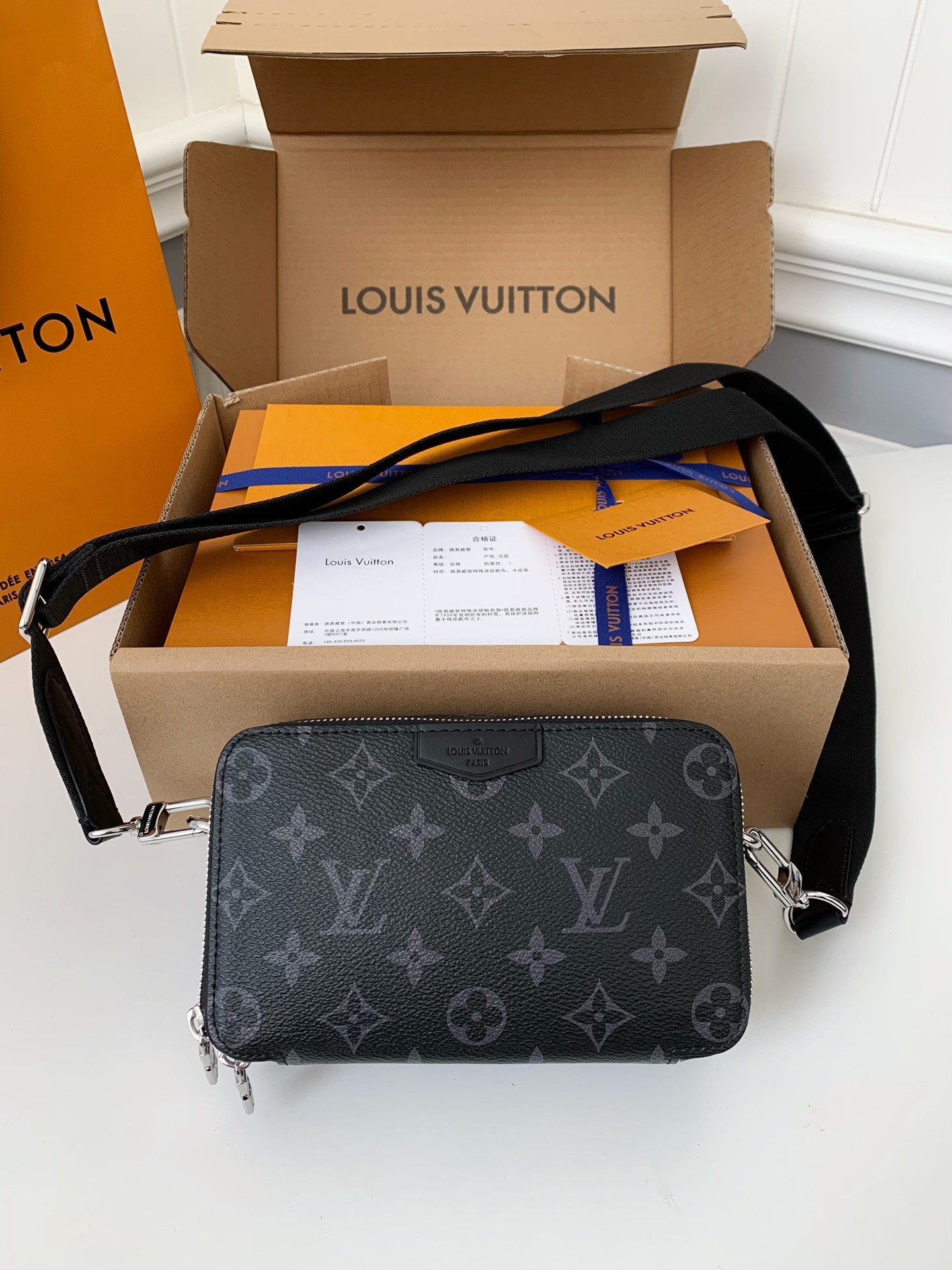 Louis Vuitton Portafoglio indossabile Alpha M80741,Size:18.5*11*6.5cm