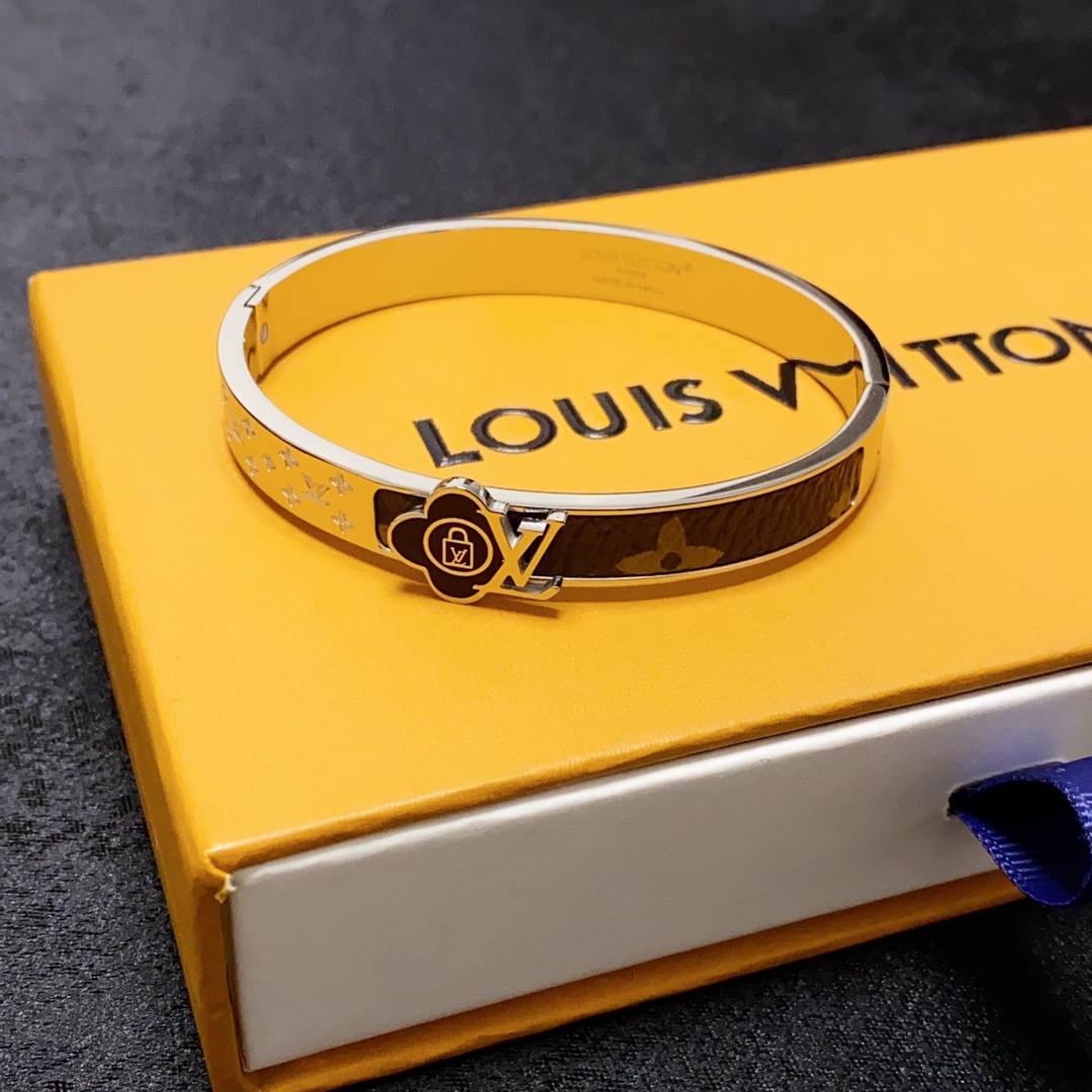 Louis Vuitton bracelet in 14kt fine colour