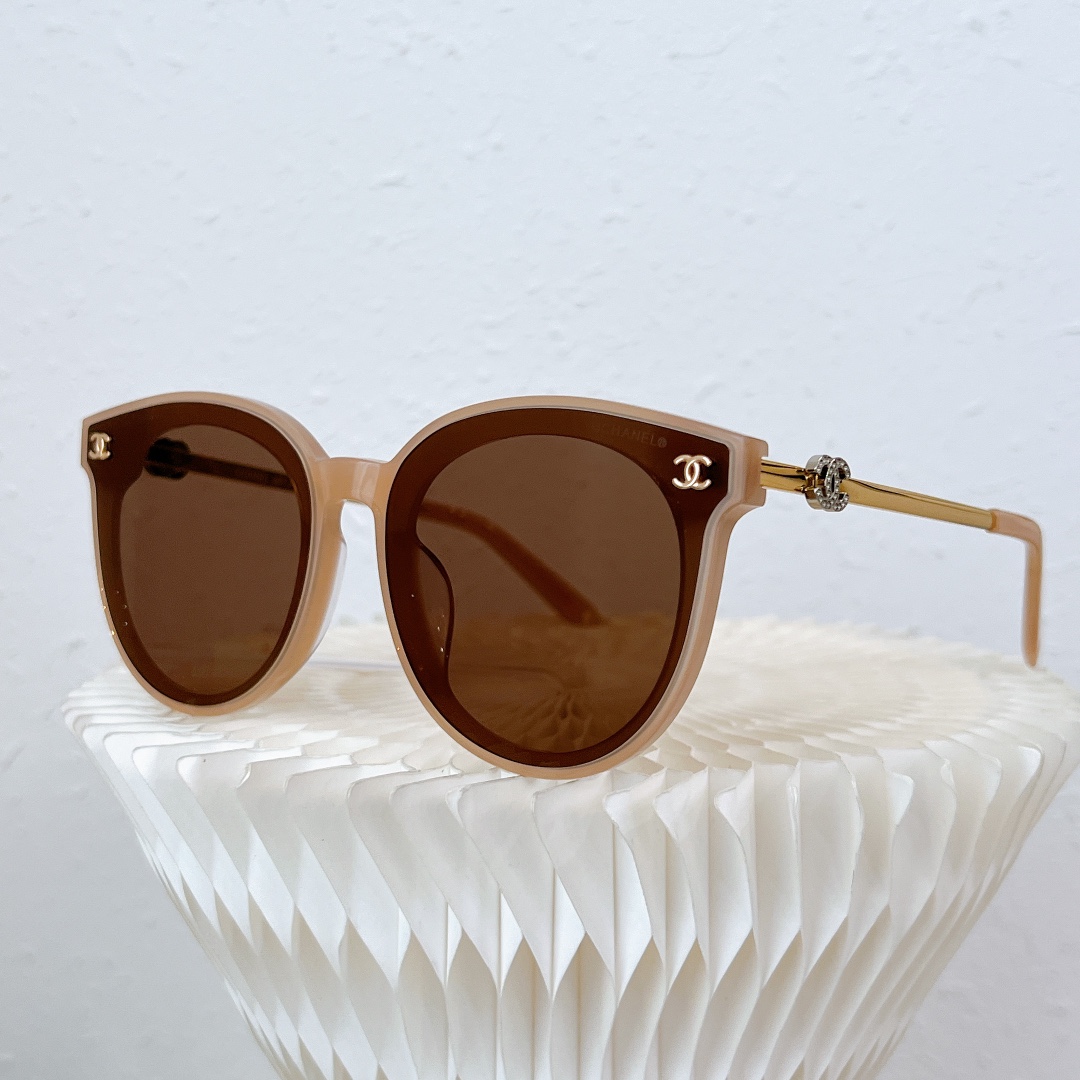 CHANEL CH7210