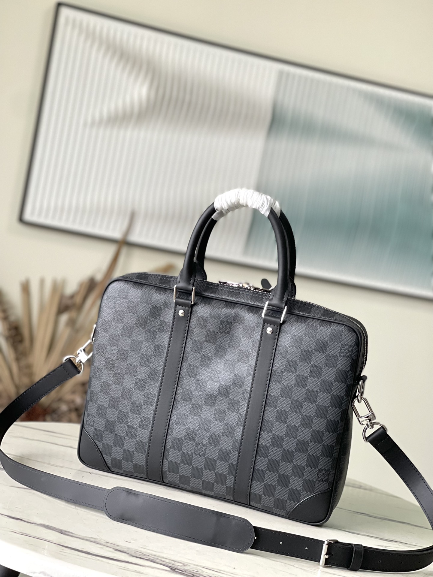 𝐋𝐎𝐔𝐈𝐒 𝐕𝐔𝐈𝐓𝐓𝐎𝐍 N40445 Voyage Small Briefcase