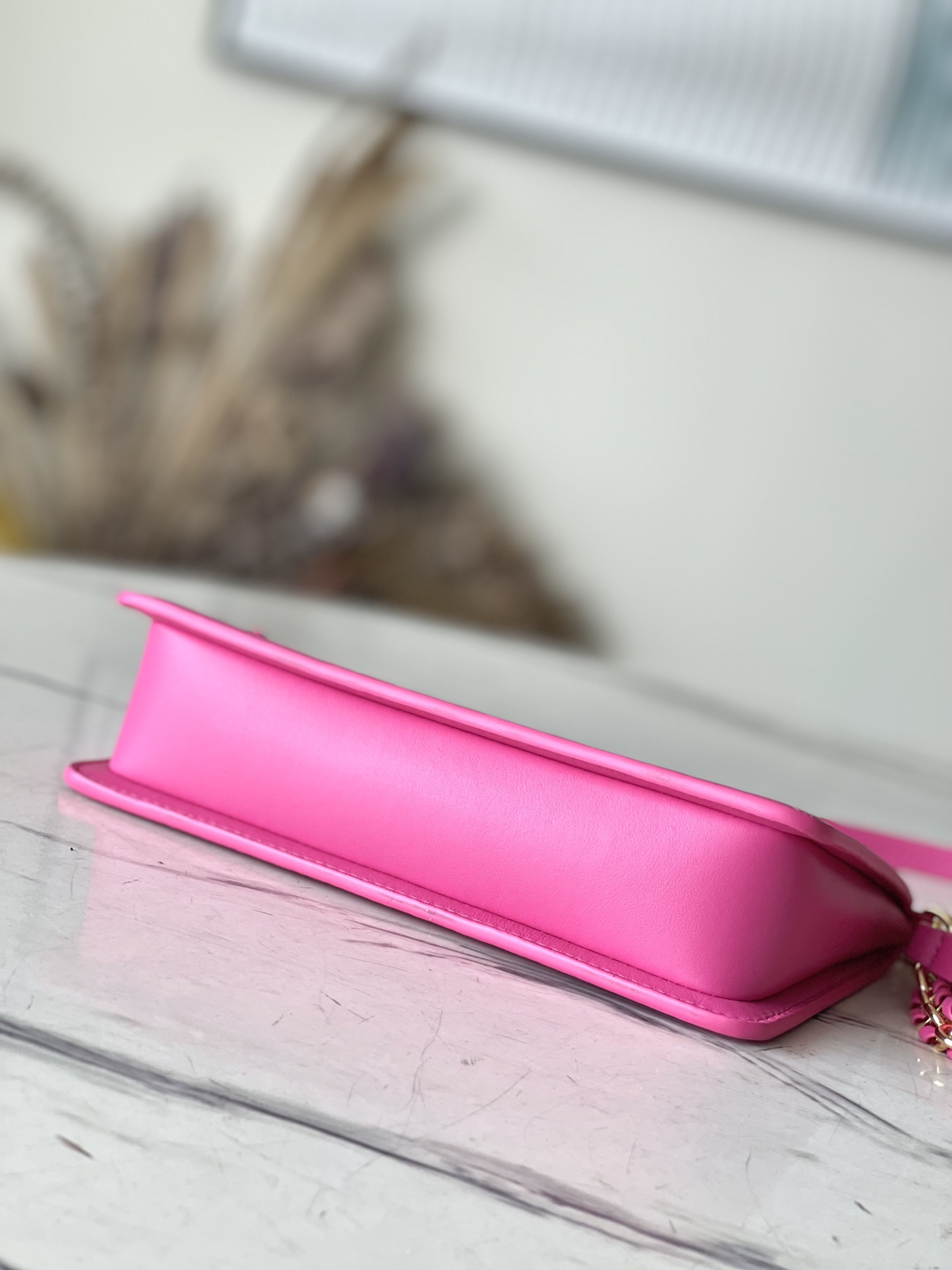 𝐋𝐎𝐔𝐈𝐒 𝐕𝐔𝐈𝐓𝐓𝐎𝐍    M82232