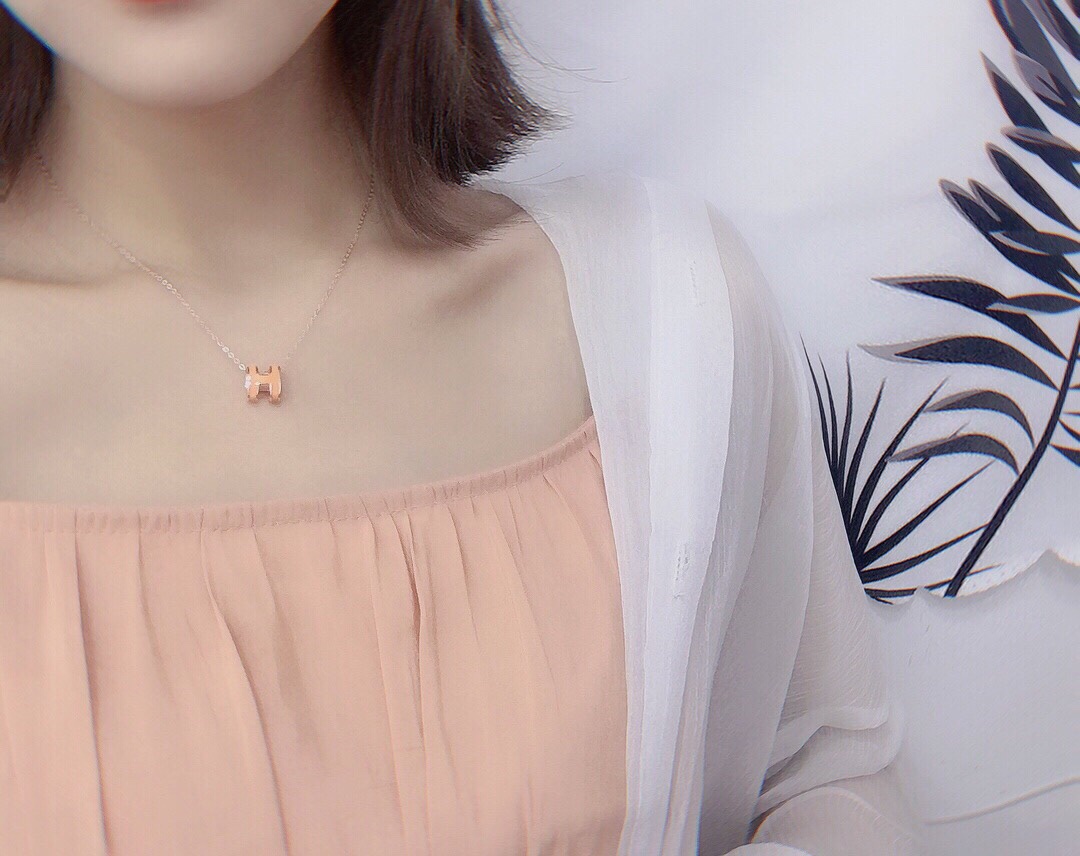 Hermes necklace