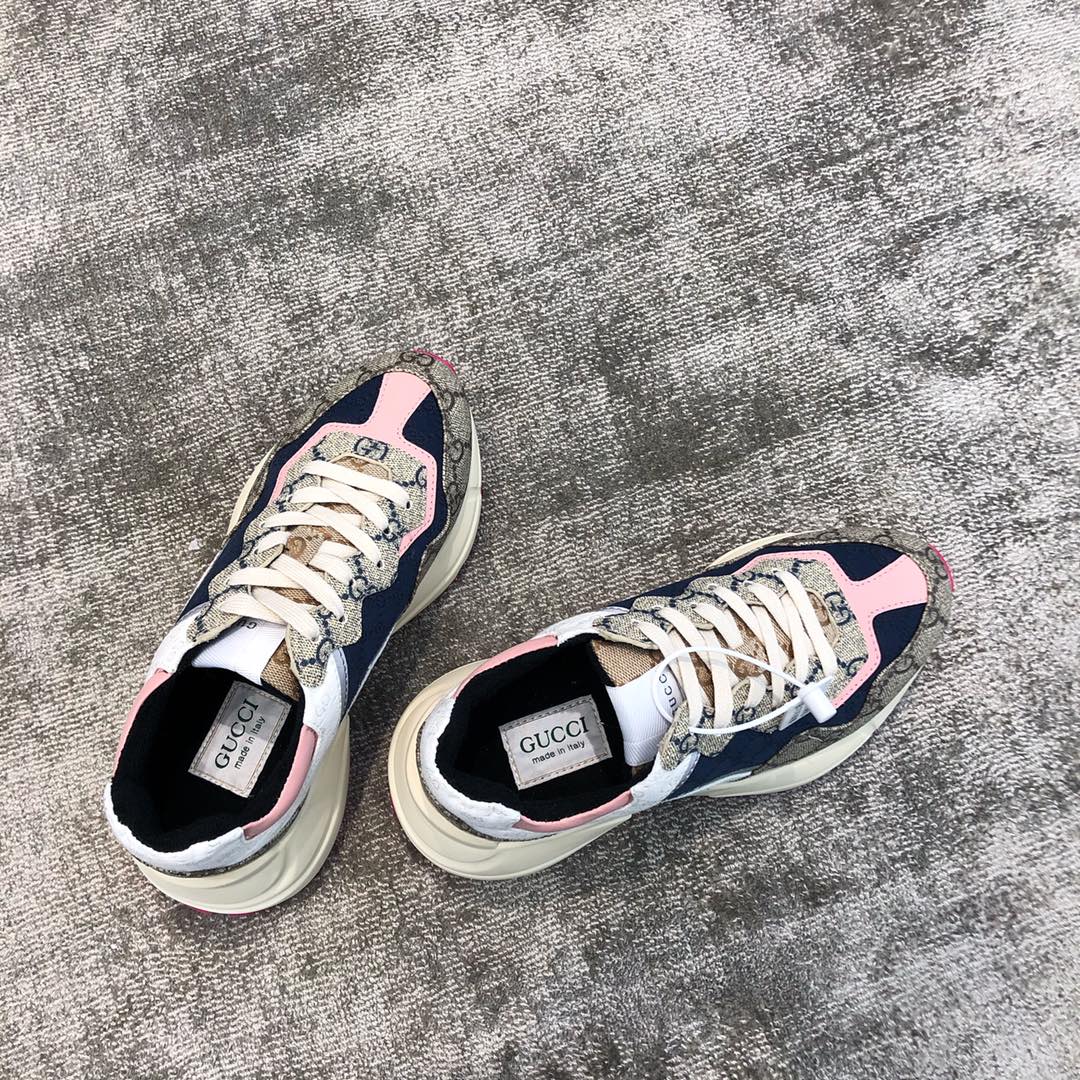 Gucci canvas cowhide interspersed with pink leather stripes trimmed poppet shoes pink spelling