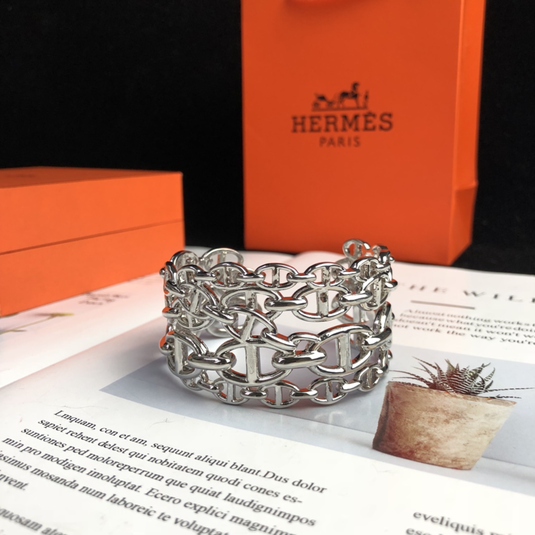 Hermes Rings
