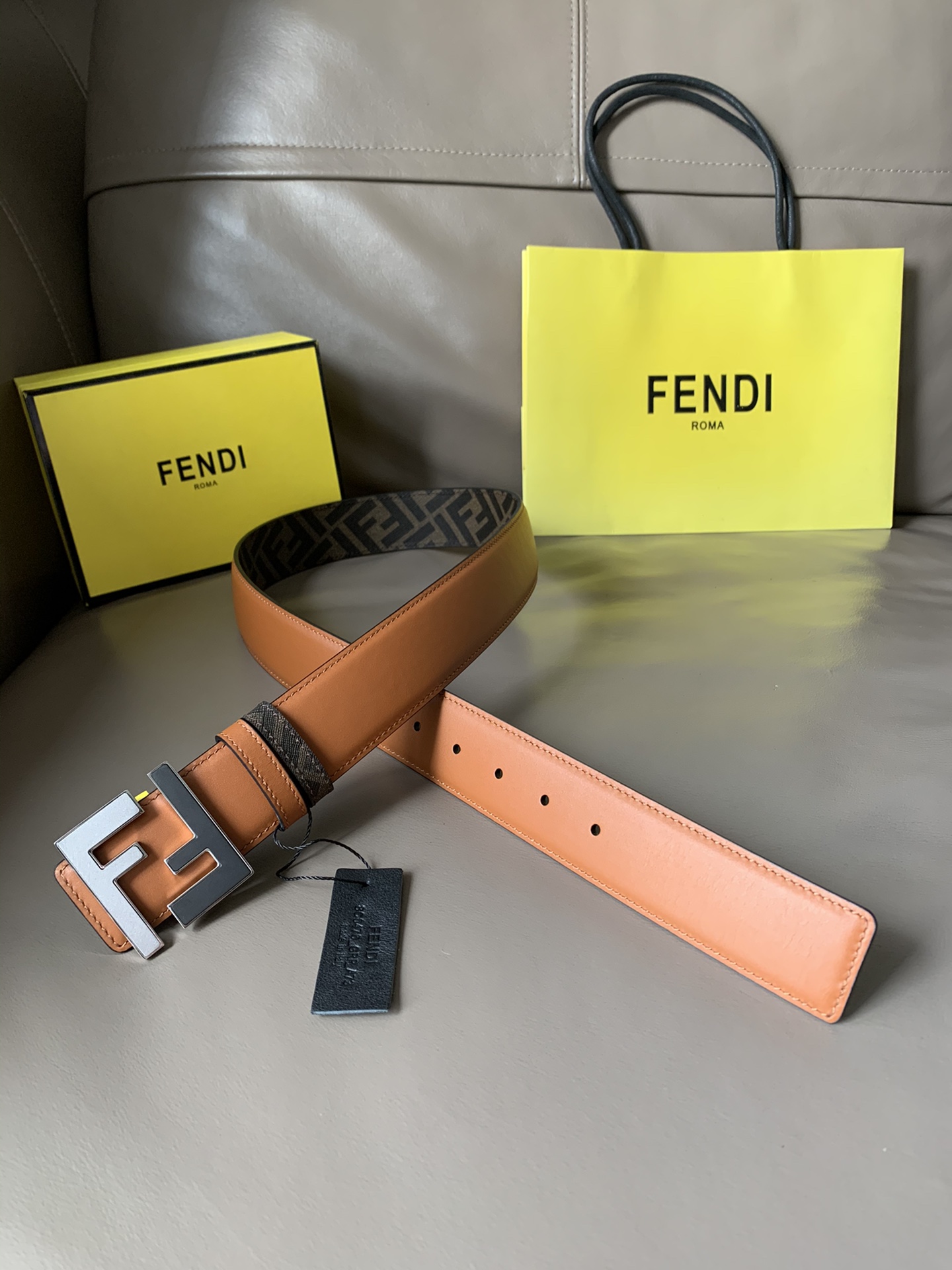 FENDI men's casual reversible belt