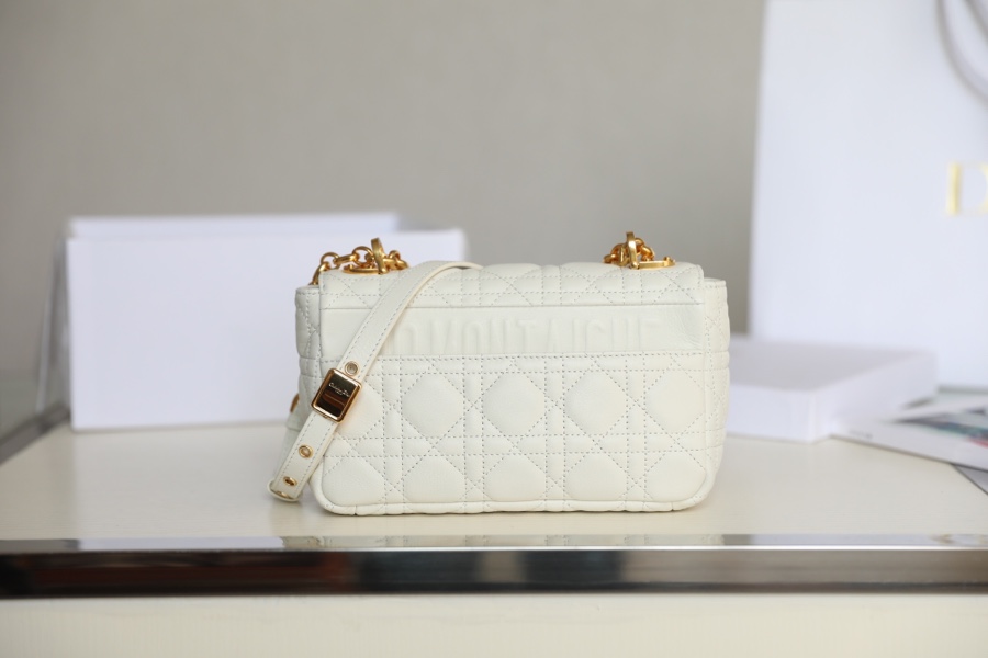 [DlOR CARO] White soft cow leather rattan check pattern