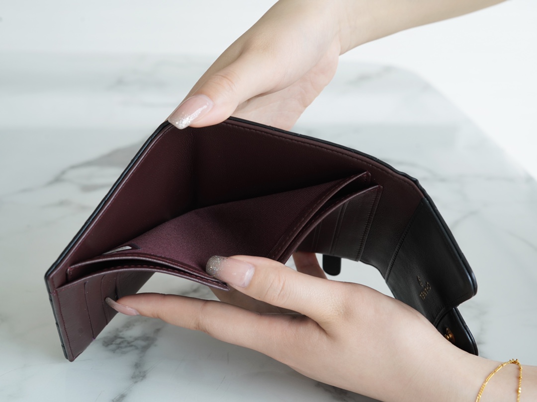 𝗖𝗛𝗔𝗘𝗡𝗟✦ 𝗖𝗹𝗮𝘀𝗶𝗰 𝗙𝗹𝗮𝗽 Italy 🇮🇹 import 