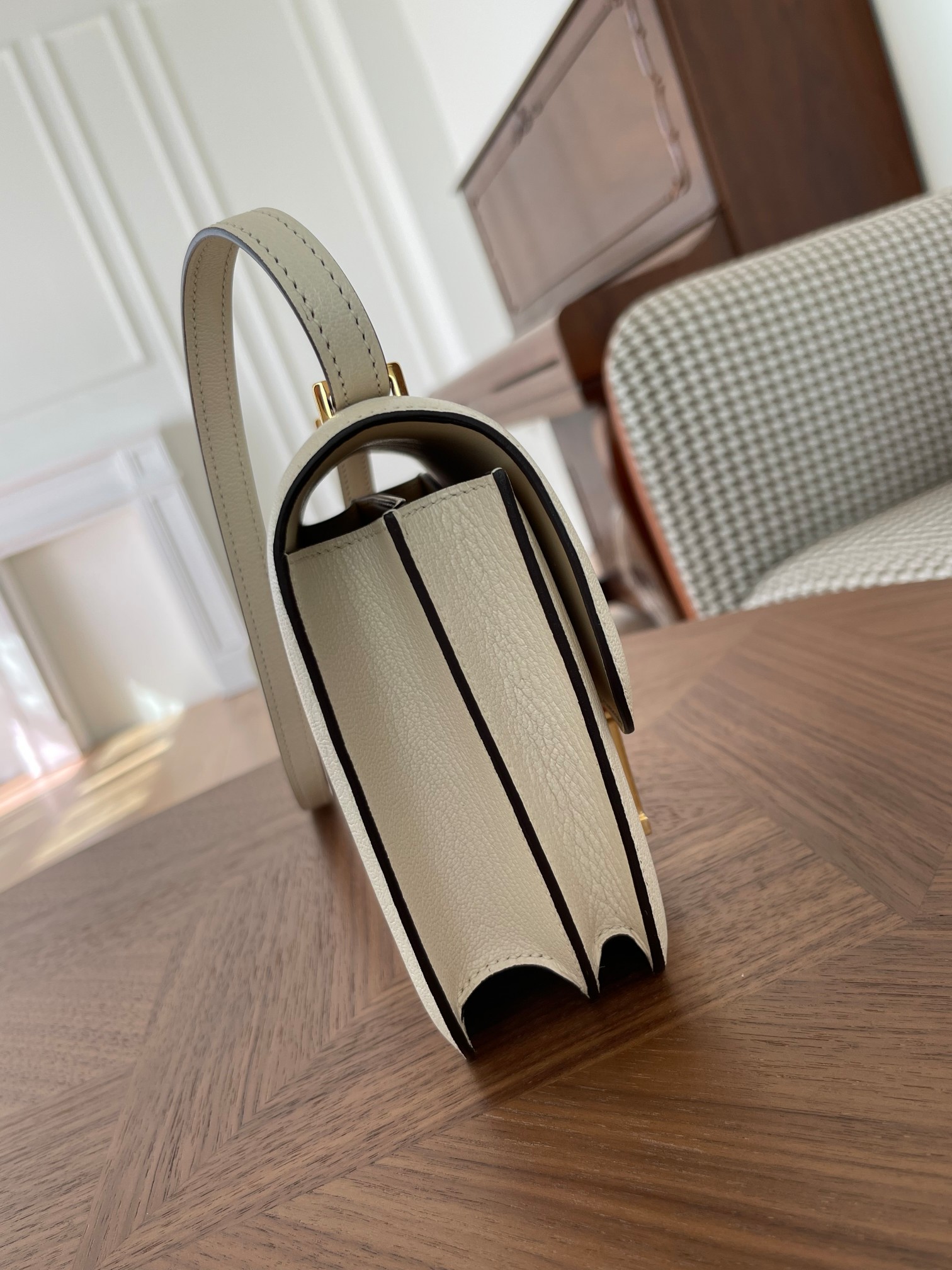 Kangkang 19 cream white goatskin gold buckle