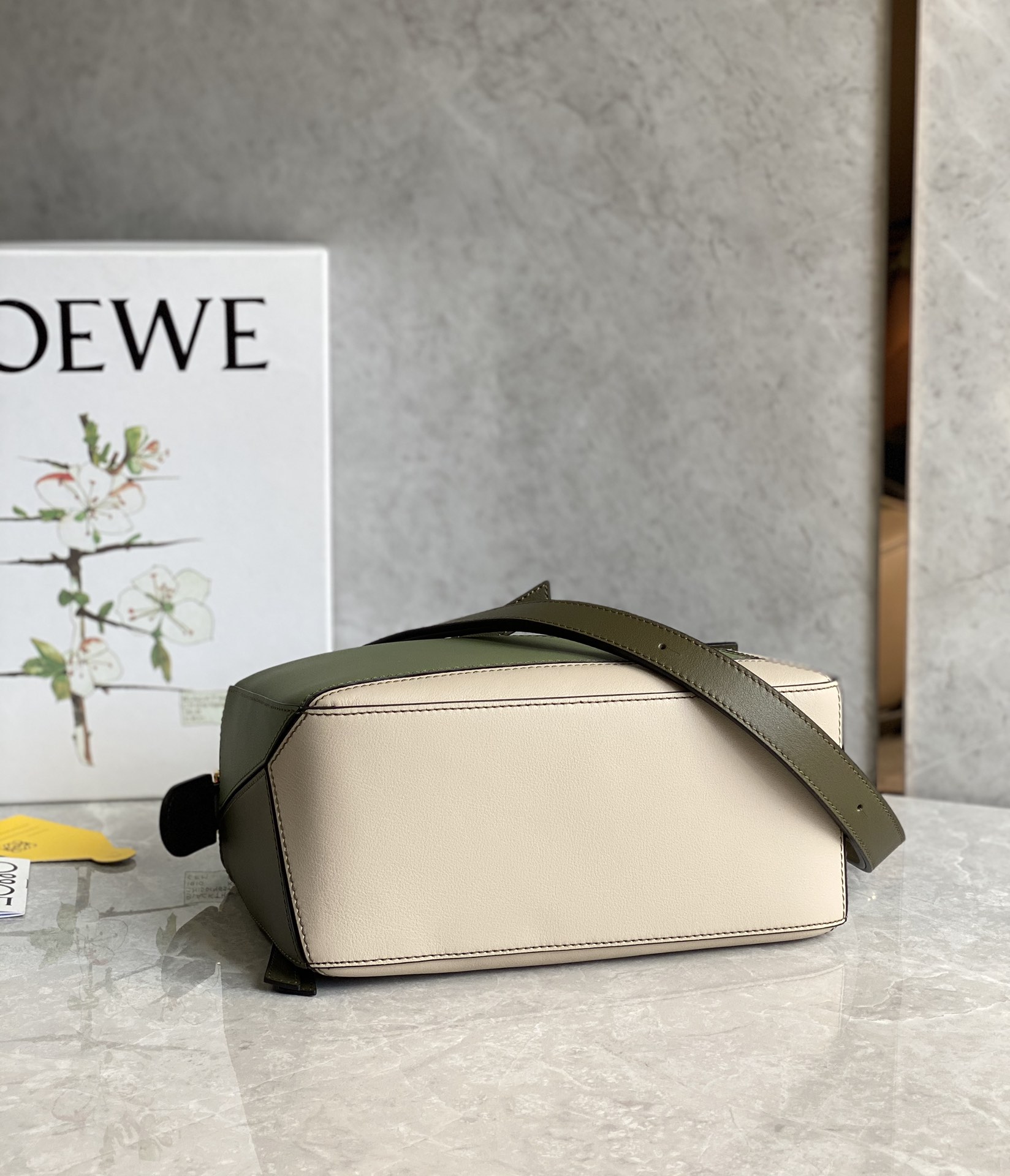 LOEWE    Puzzle bag