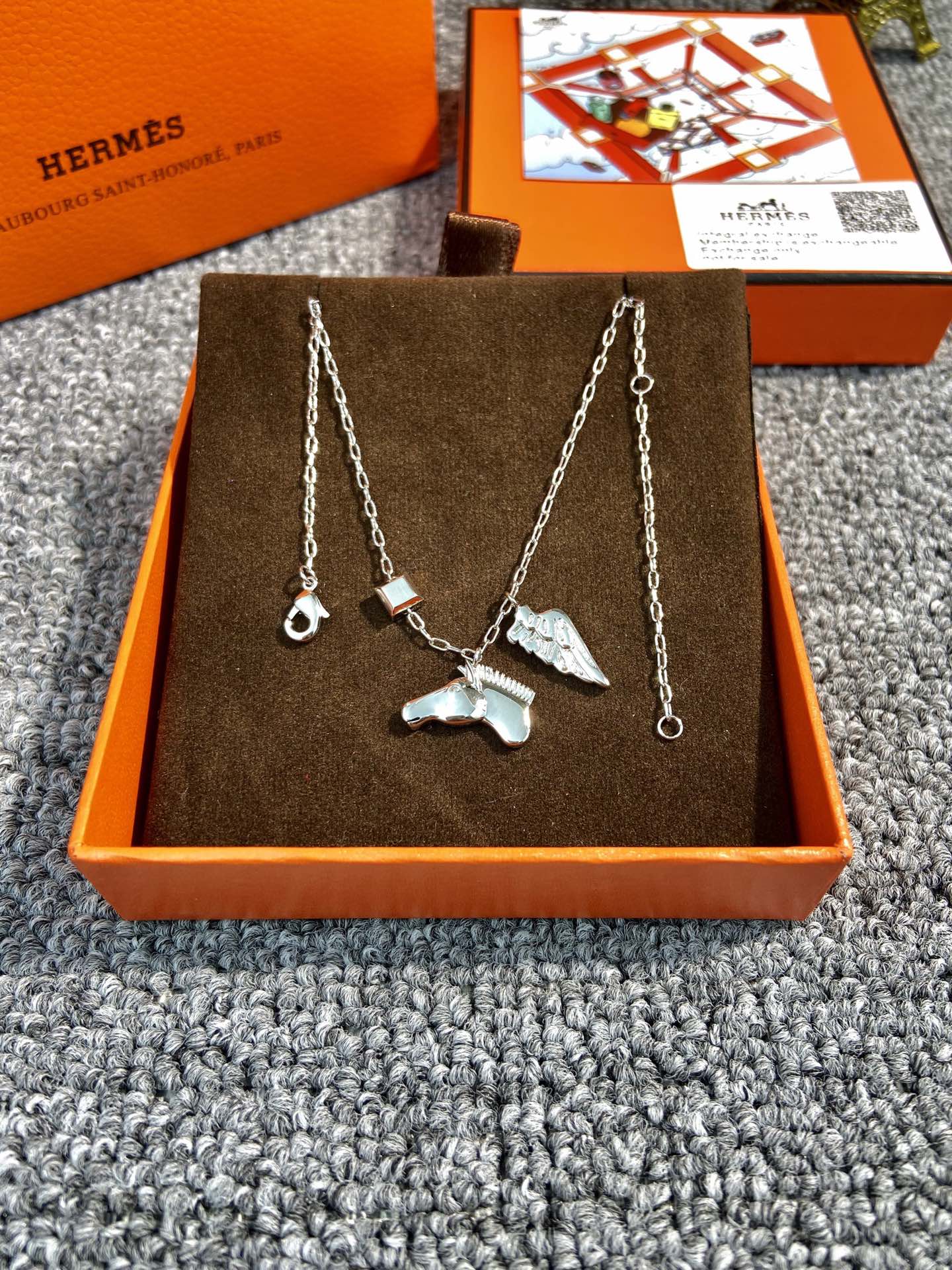 Hermes necklace