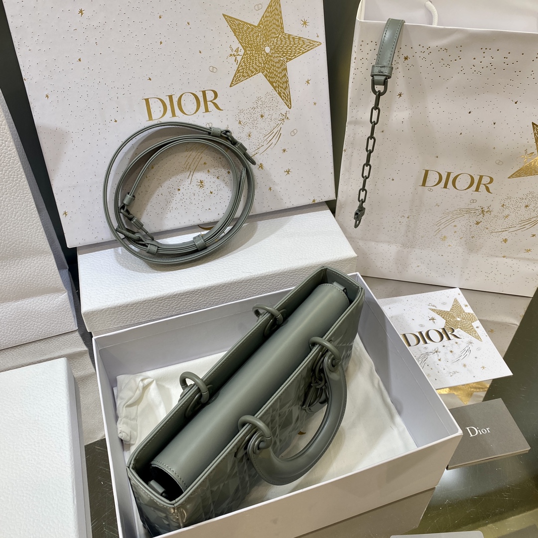 Dior Lady D-Joy is a classic style of the Goliath Bible