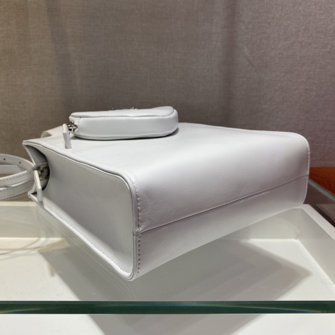 𝐏𝐑𝐀𝐃𝐀 New Women's Bag 1BG418