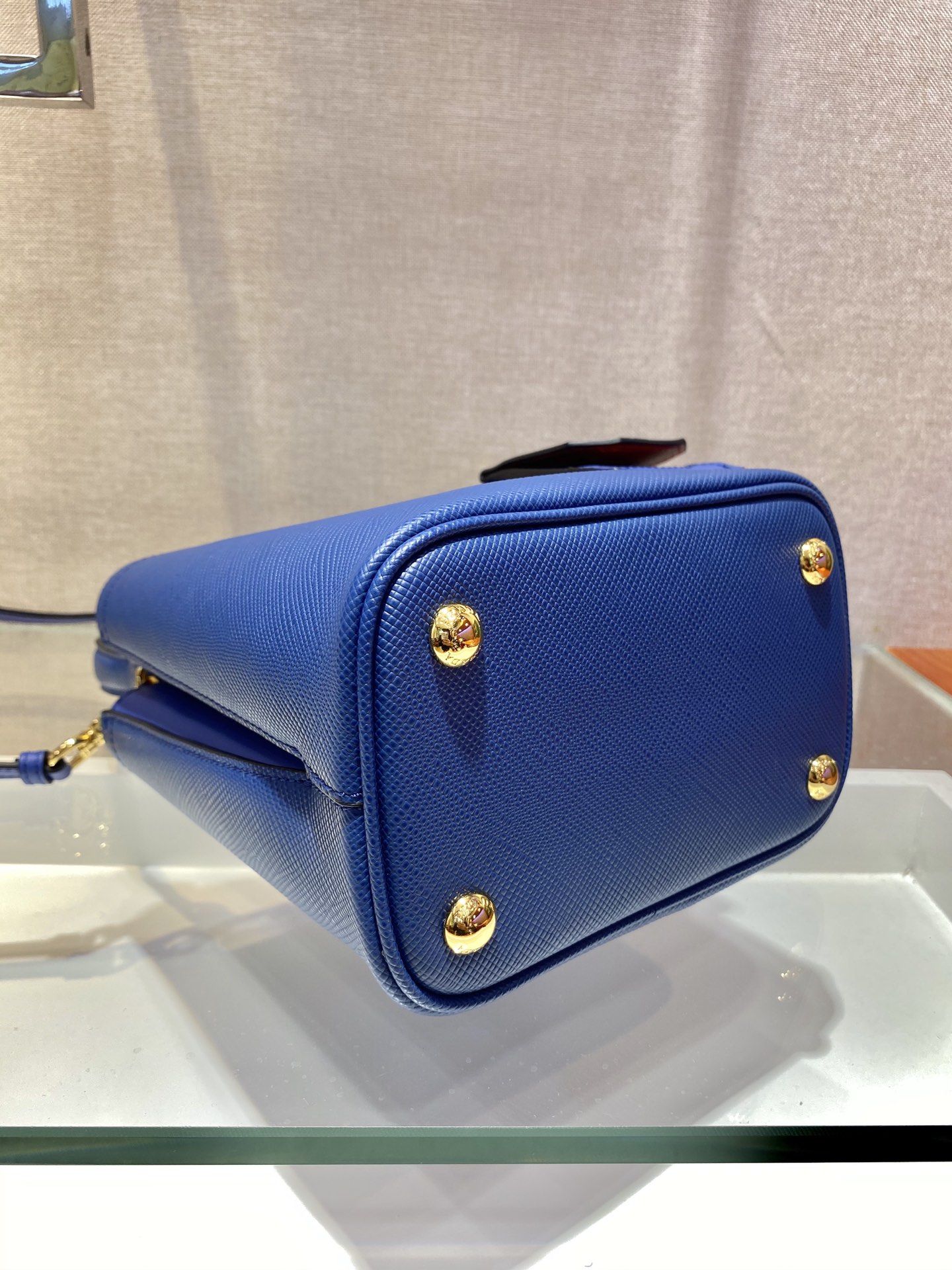 𝐏𝐑𝐀𝐃𝐀 1BA217 Mini