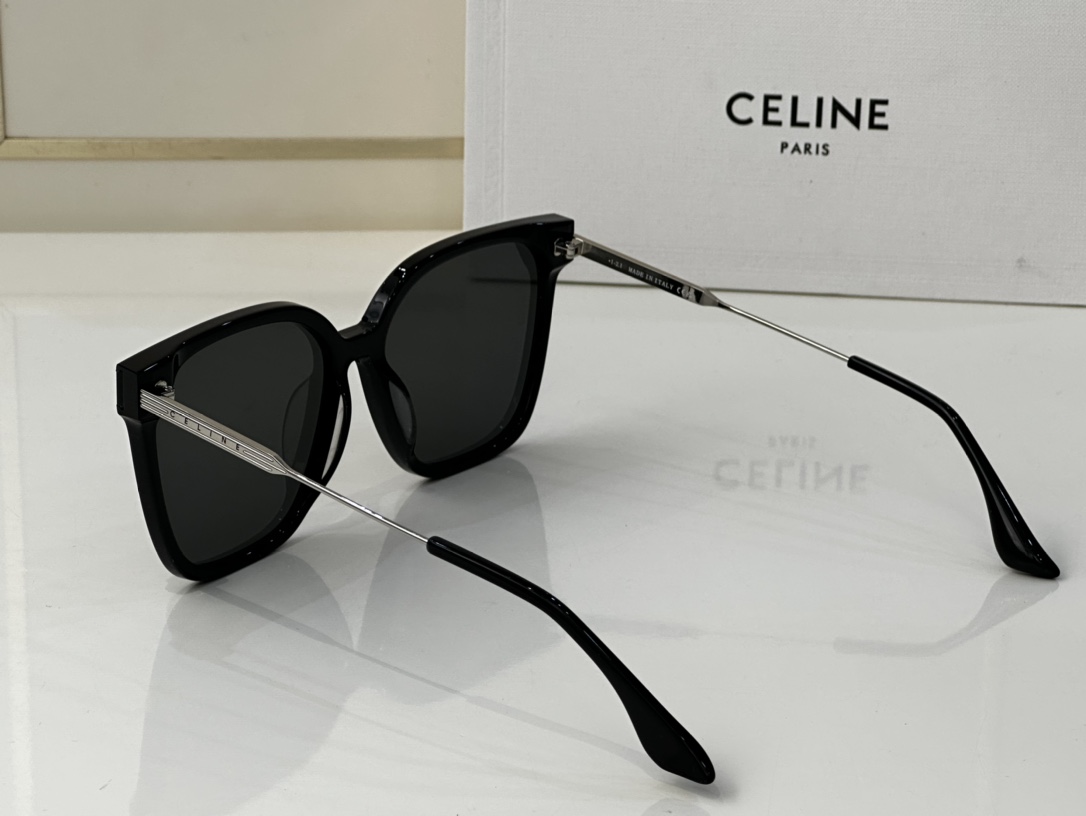celine  CL4S558F