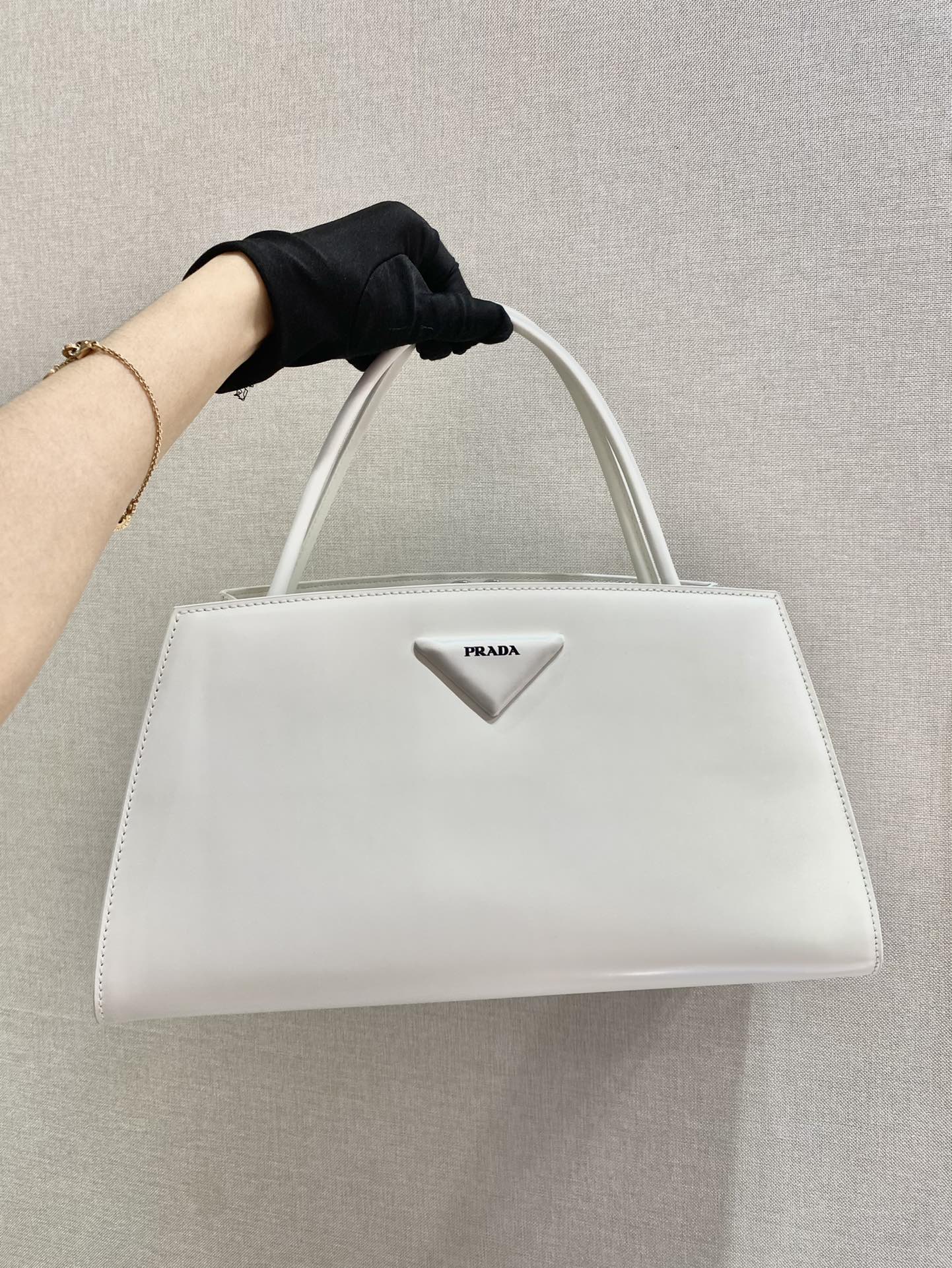 𝐏𝐑𝐀𝐃𝐀 New 1BA327