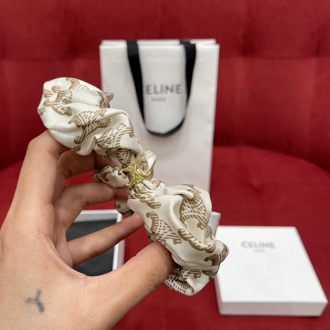 𝐂𝐞𝐥𝐢𝐧𝐞 Bracelet hair tie can be stacked with jewelry 100% mulberry silk