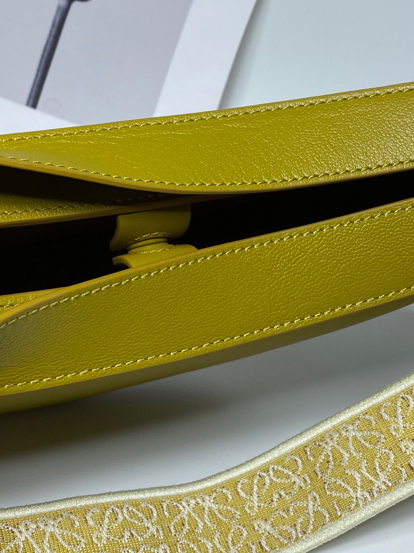 LOEWE Luna moon bag#1093