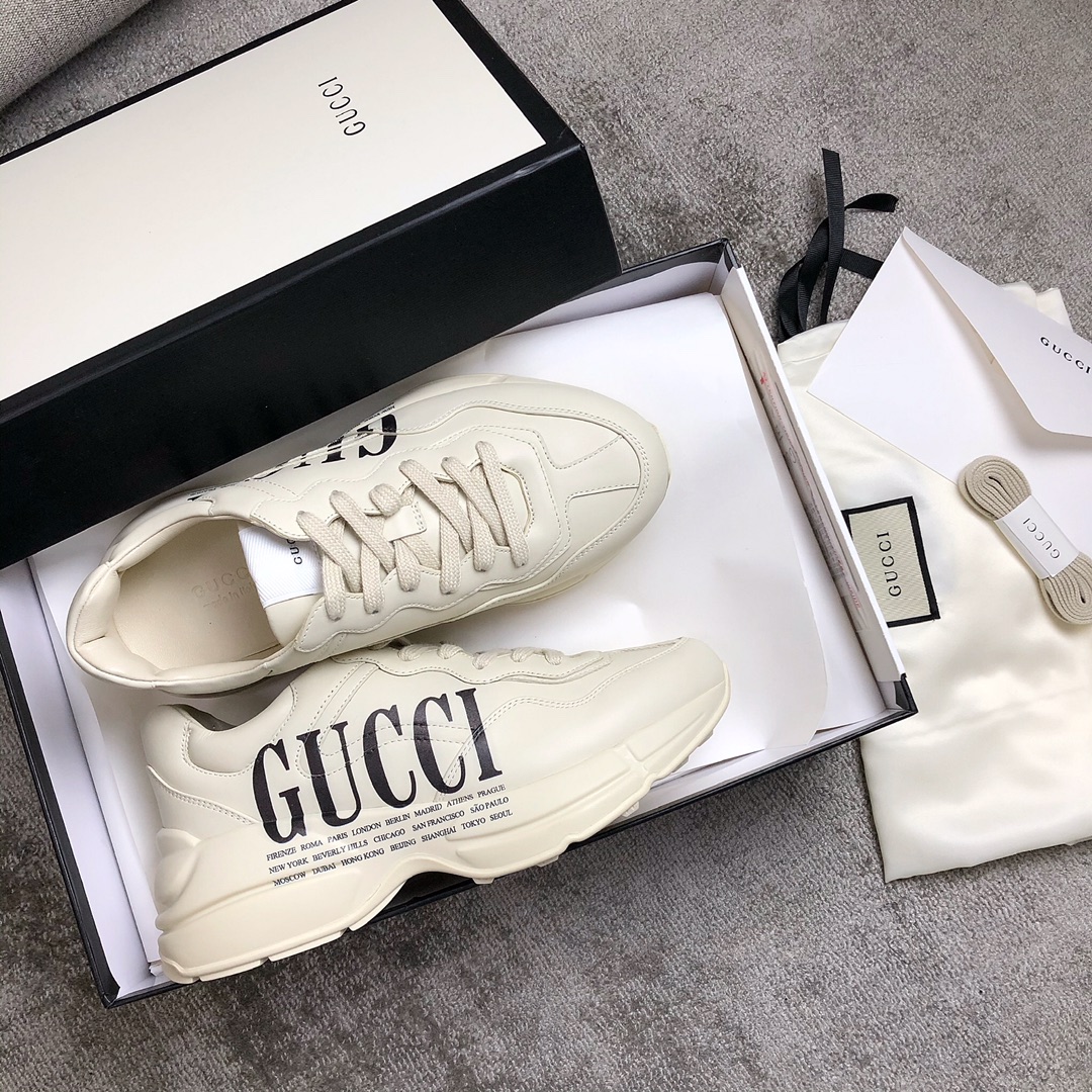 Gucci Pops This collection has a lot of flora and fauna elements Original material