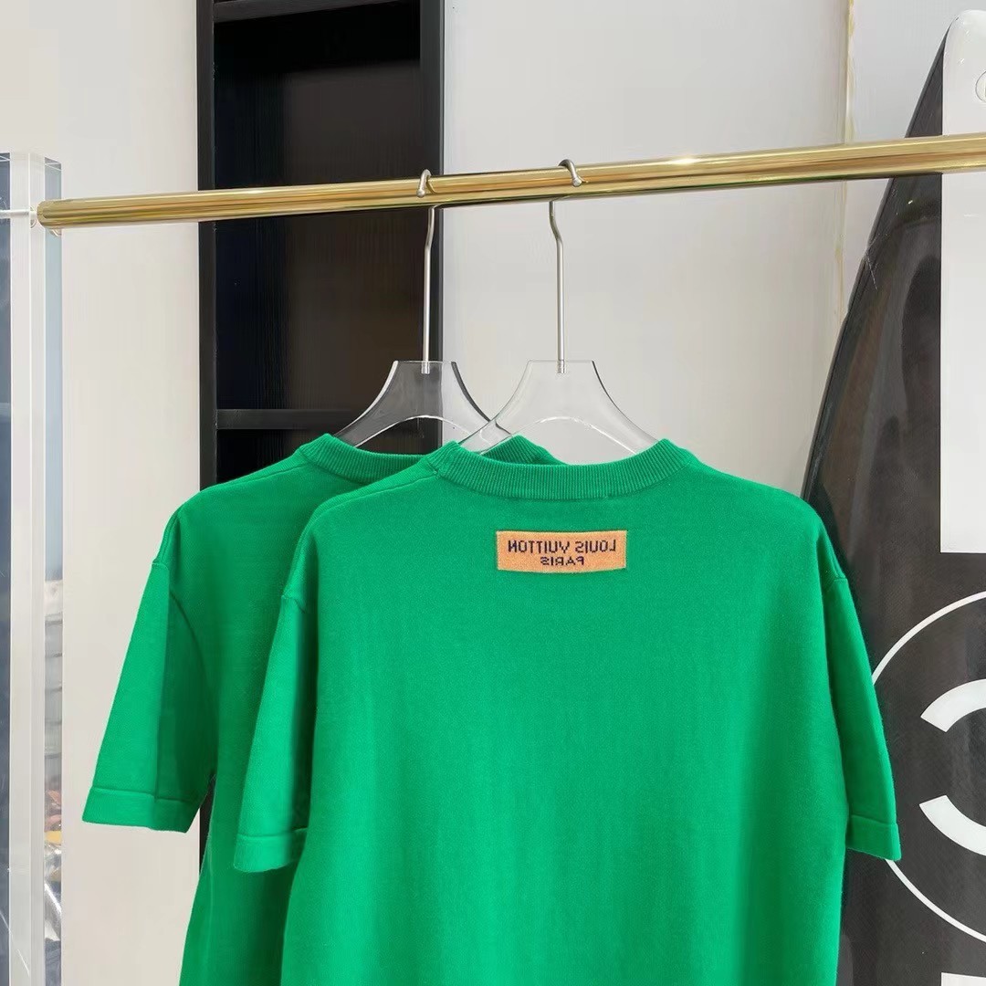 Louis Vuitton 2024 classic embroidered pockets with trendy t-shirts