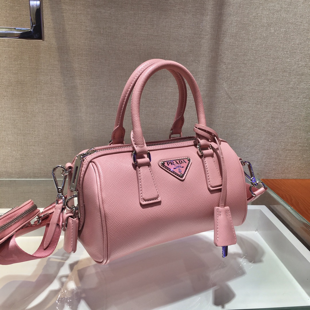 𝐏𝐑𝐀𝐃𝐀 Boston 1BA846