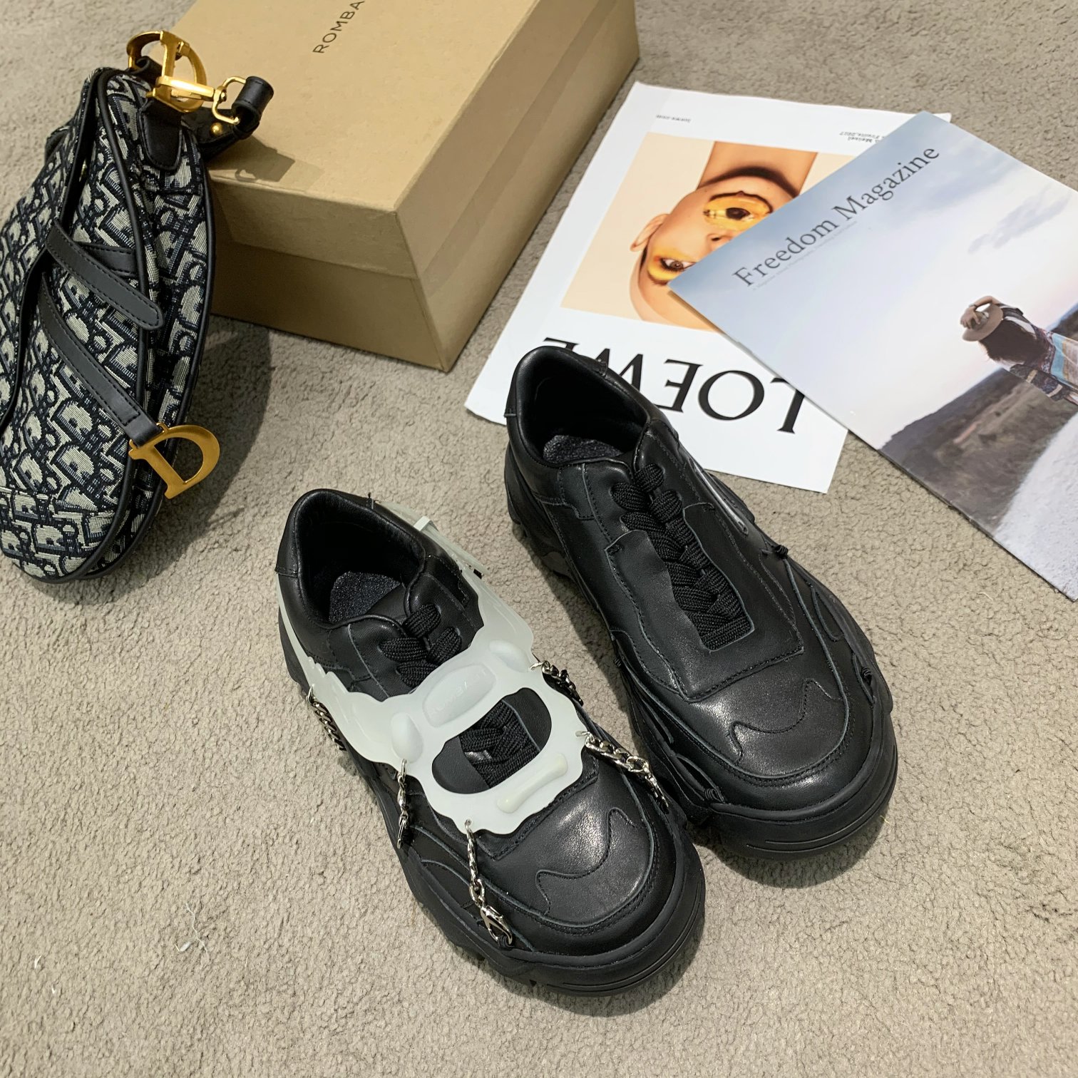 𝐑𝐨𝐫𝐧𝐧𝐢𝐢 ｜2020FW new sneakers upper with silk cowhide upper Sheepskin lining