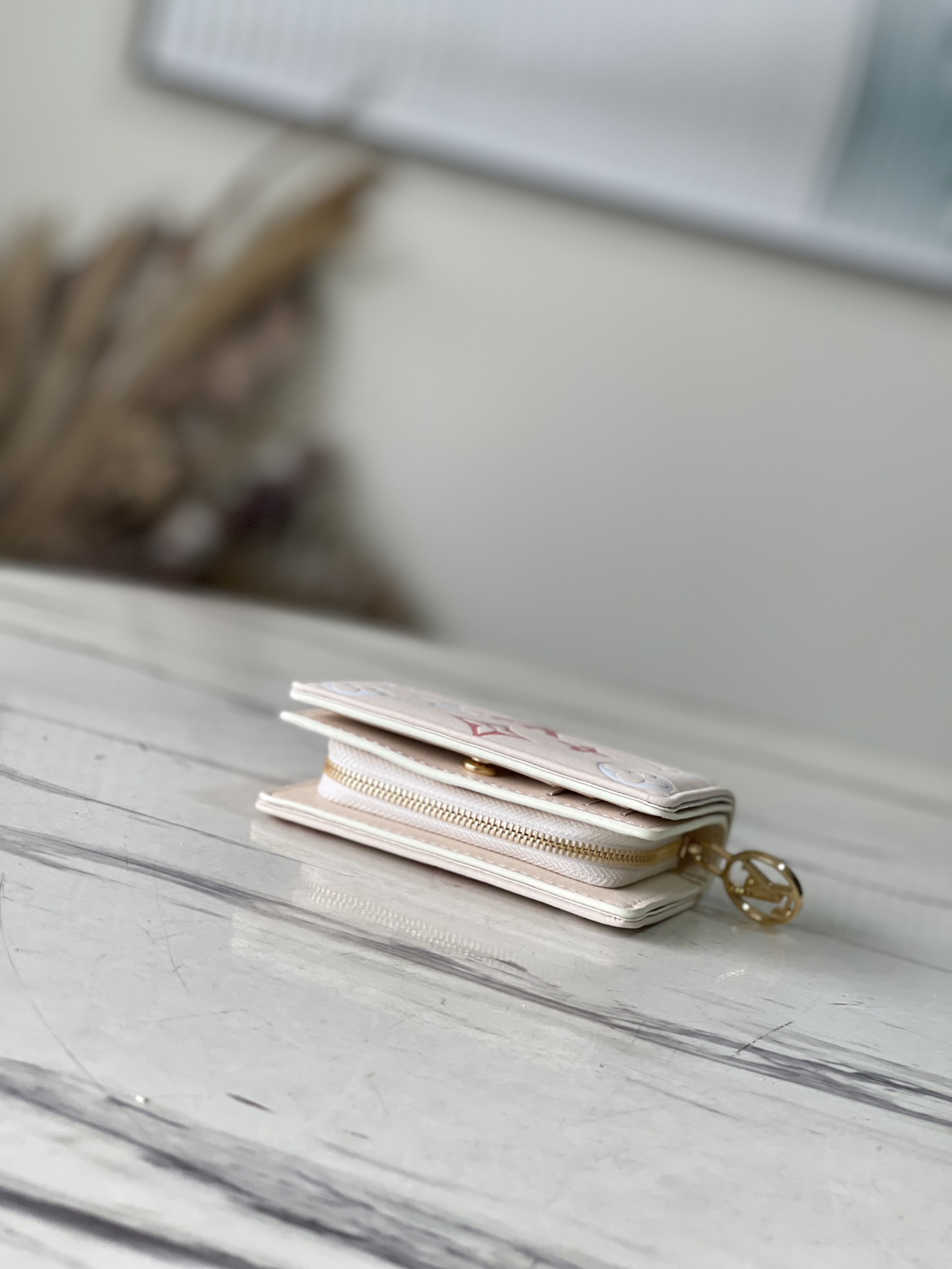 𝐋𝐎𝐔𝐈𝐒 𝐕𝐔𝐈𝐓𝐓𝐎𝐍   M82291