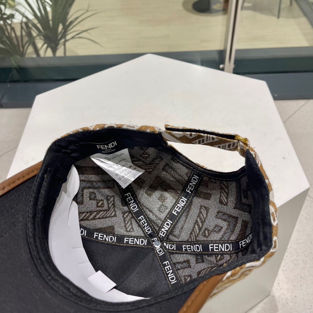 Fendi presbyopia series baseball cap