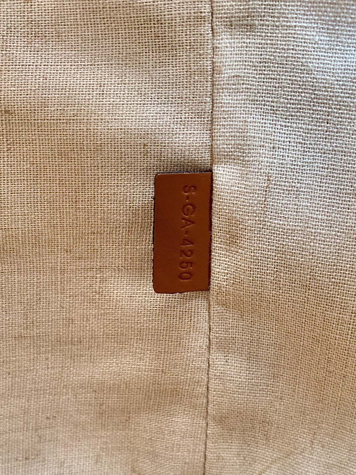 𝐂𝐞𝐥𝐢𝐧𝐞 BUCKET 16 bag in jacquard and calfskin