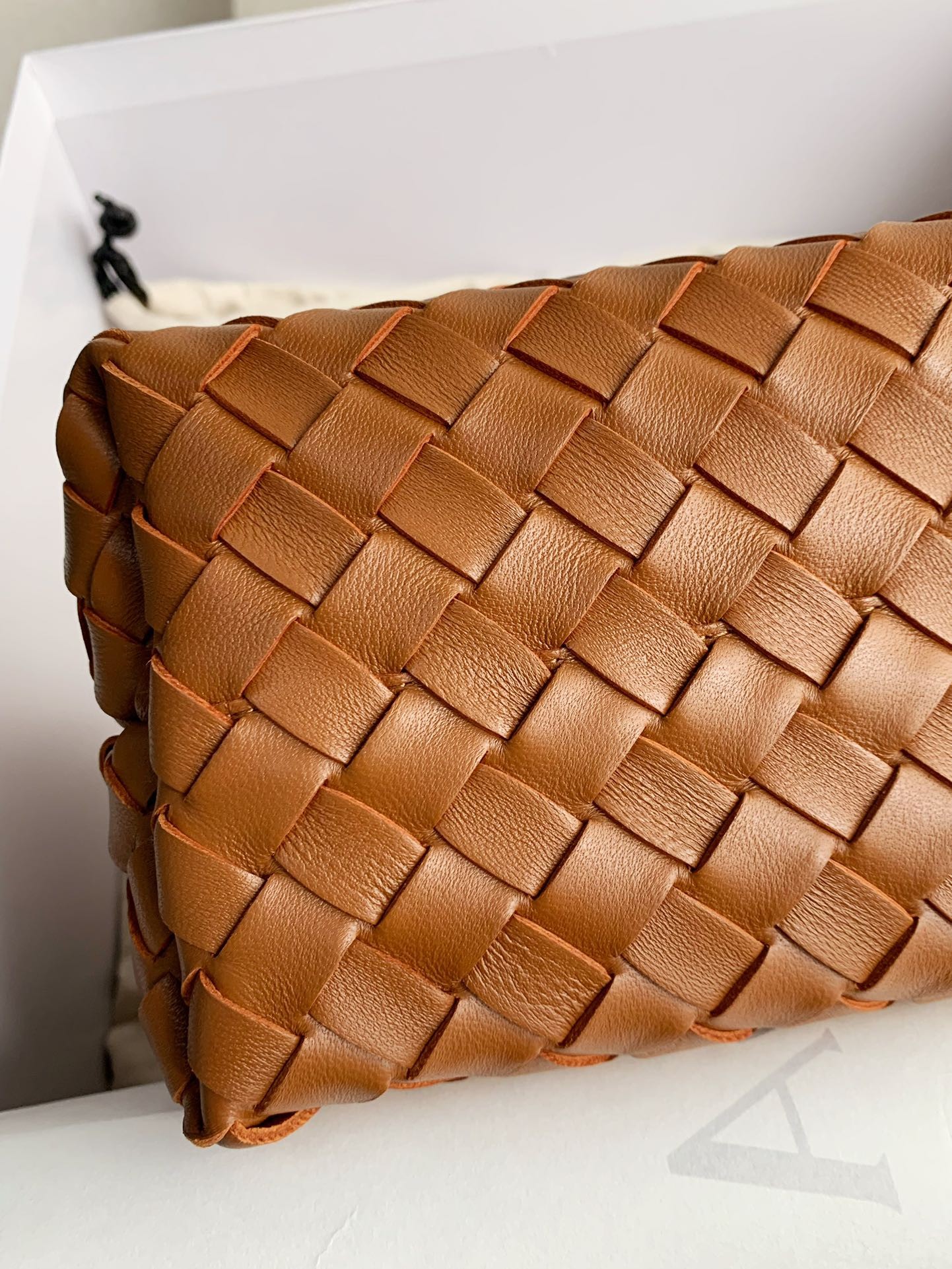 BOTTECA VENETA Knit handbags Size：32*24*12cm