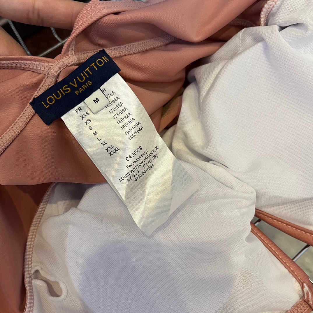 Louis Vuitton New one-piece swimming costume