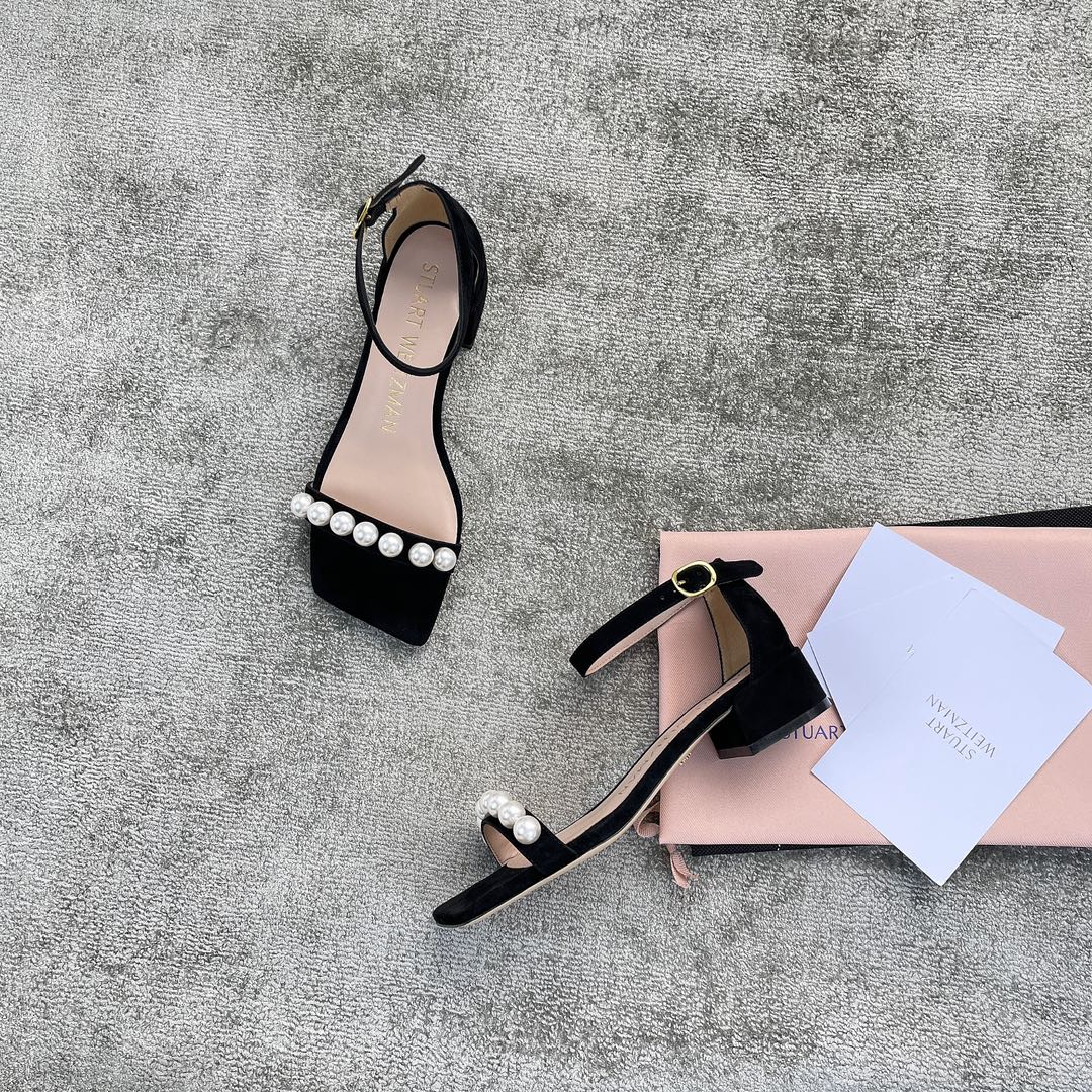 Stuar*t weitzma*n sandals