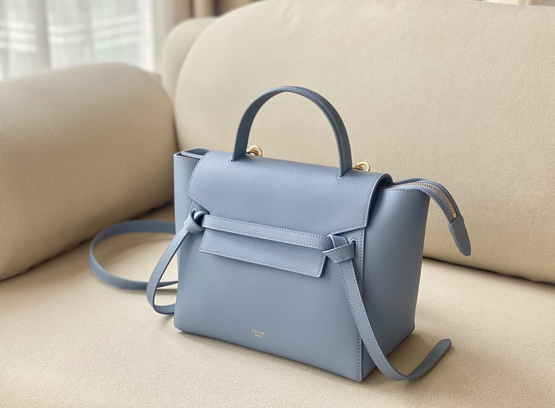 𝐂𝐞𝐥𝐢𝐧𝐞 BELT MICRO BAG in grained calfskin