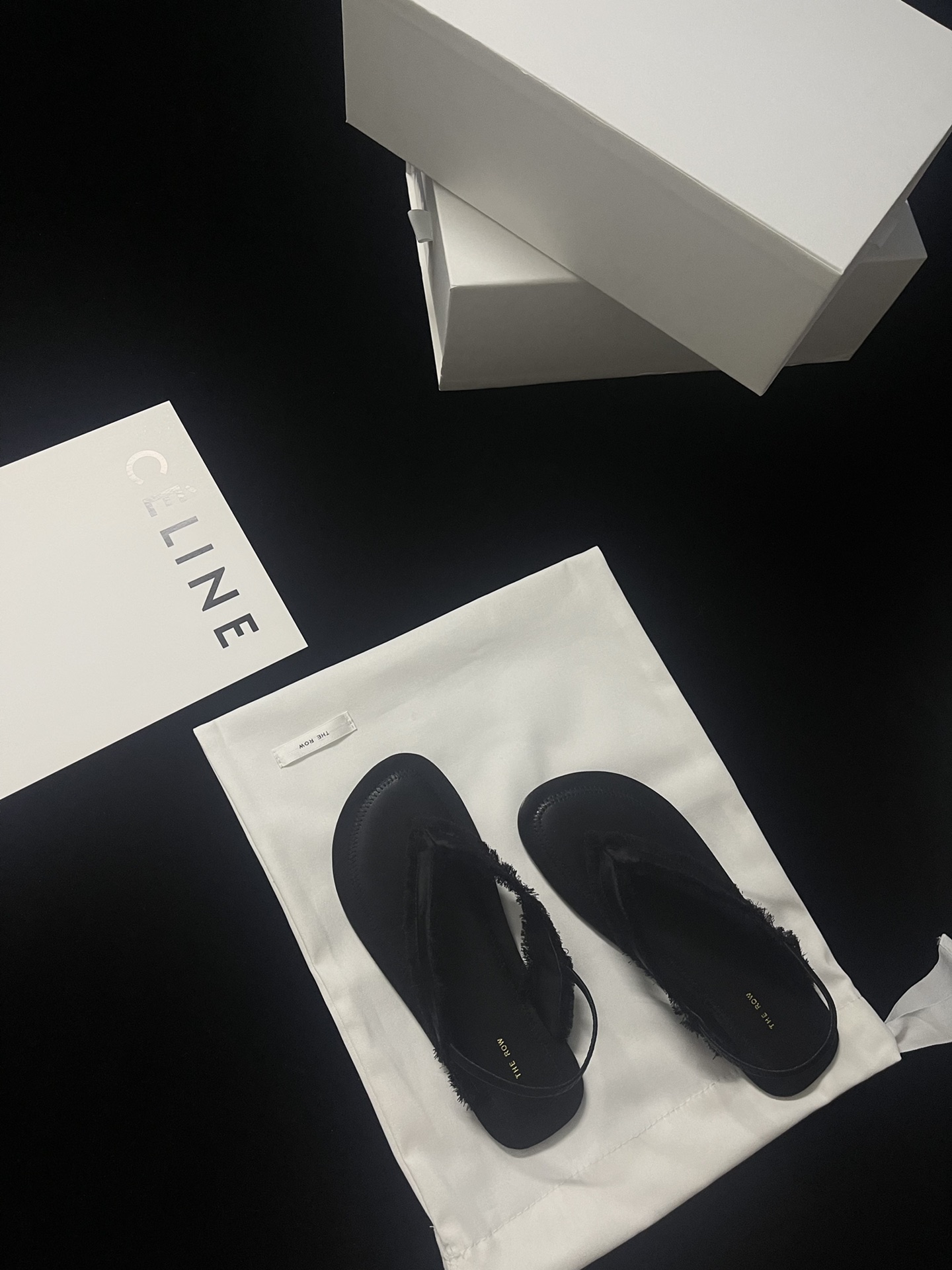 𝐓𝐡𝐞 𝐫𝐨𝐰 ｜𝟐𝟎𝟐𝟑/𝐒𝐒 𝐧𝐞𝐰 Minimalist sandals